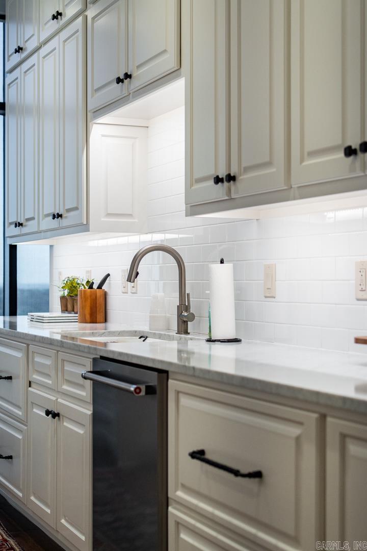 RIVER MARKET PLACE - Residential