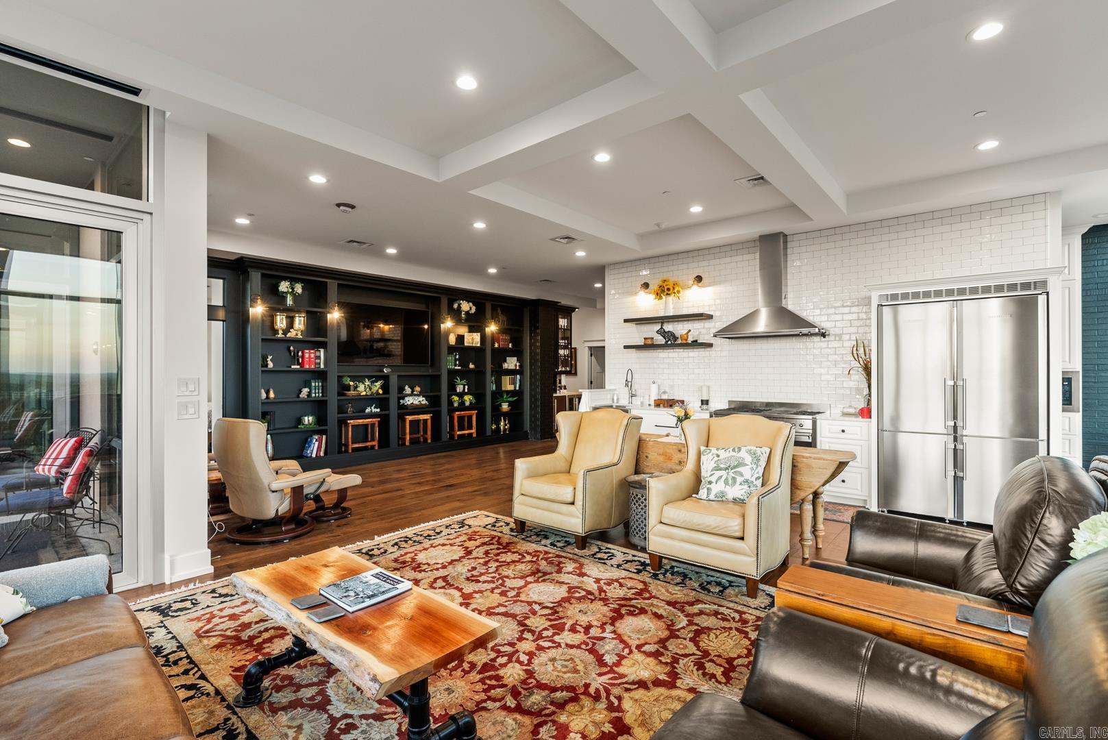 RIVER MARKET PLACE - Residential