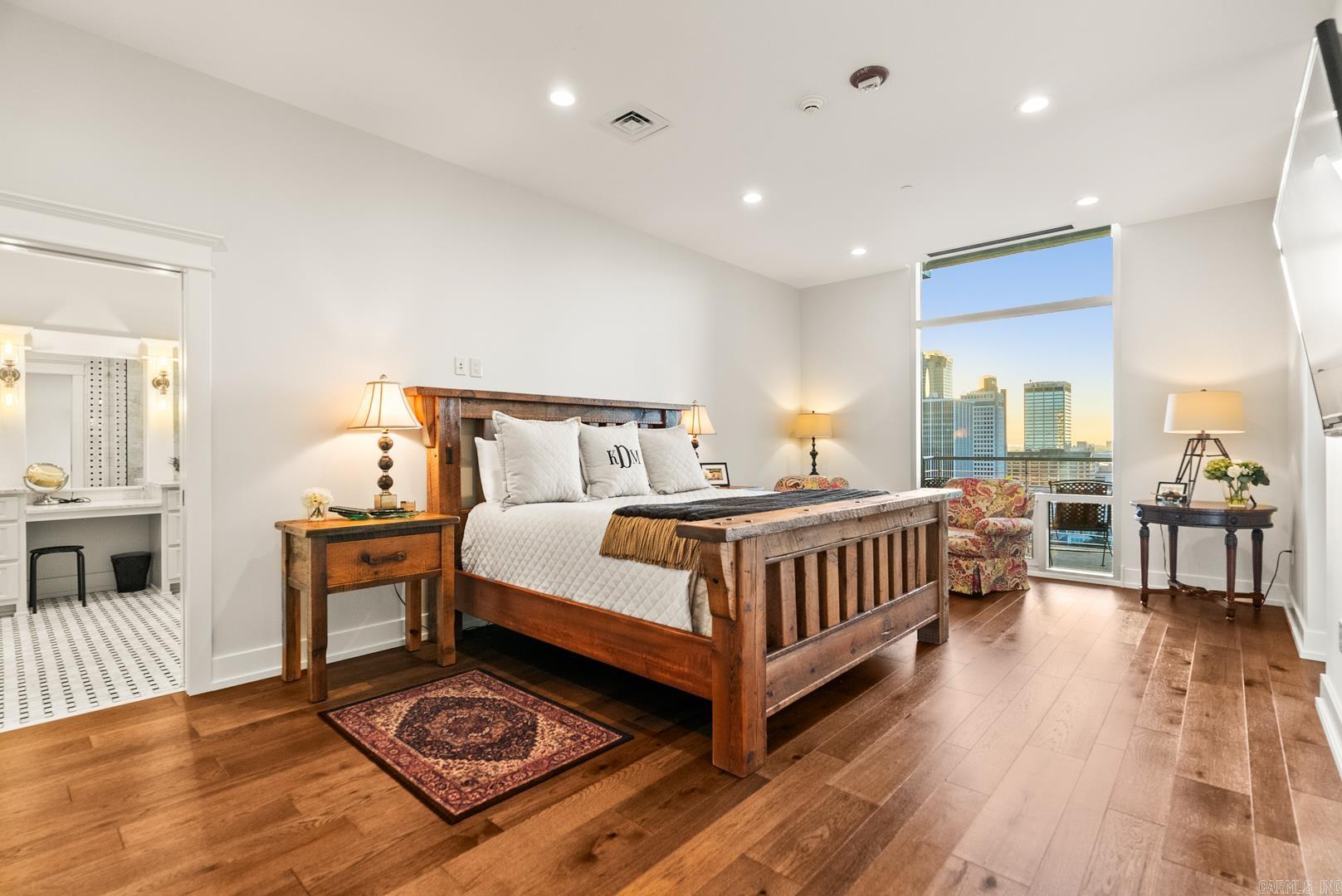 RIVER MARKET PLACE - Residential