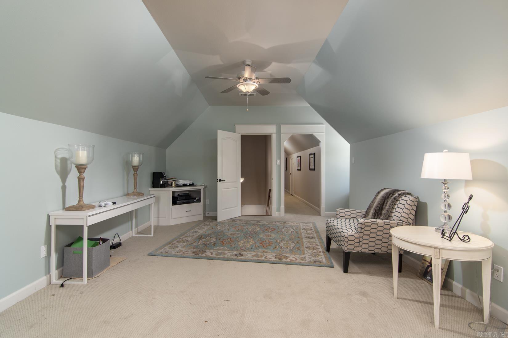 CHENAL VALLEY SOLOGNE CIRCLE - Residential