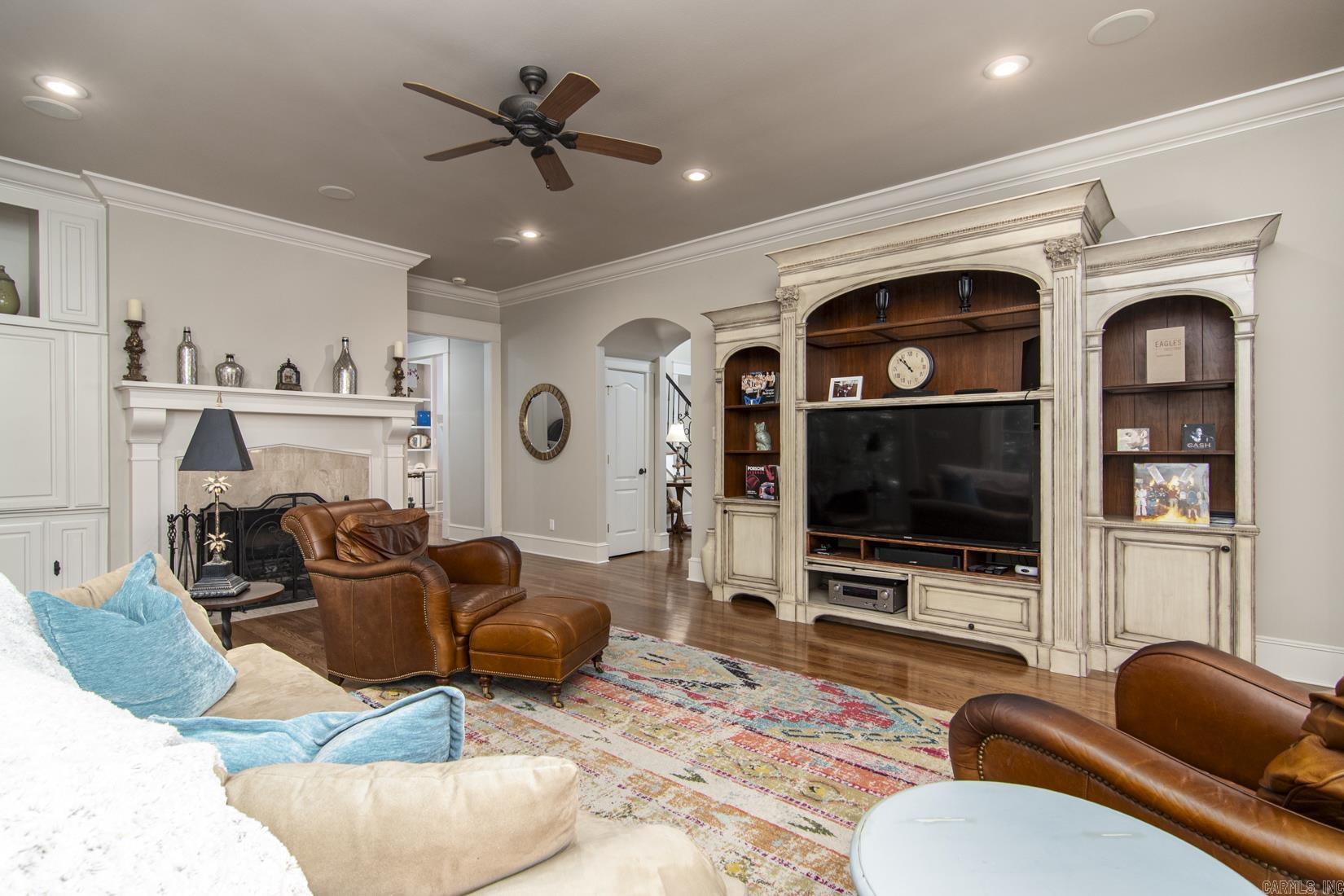 CHENAL VALLEY SOLOGNE CIRCLE - Residential