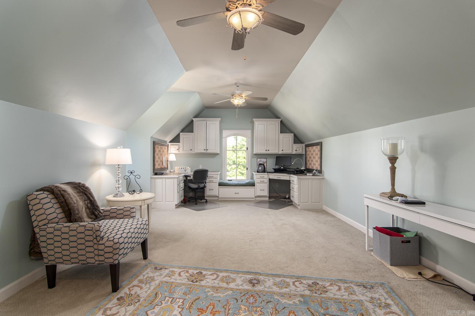 CHENAL VALLEY SOLOGNE CIRCLE - Residential