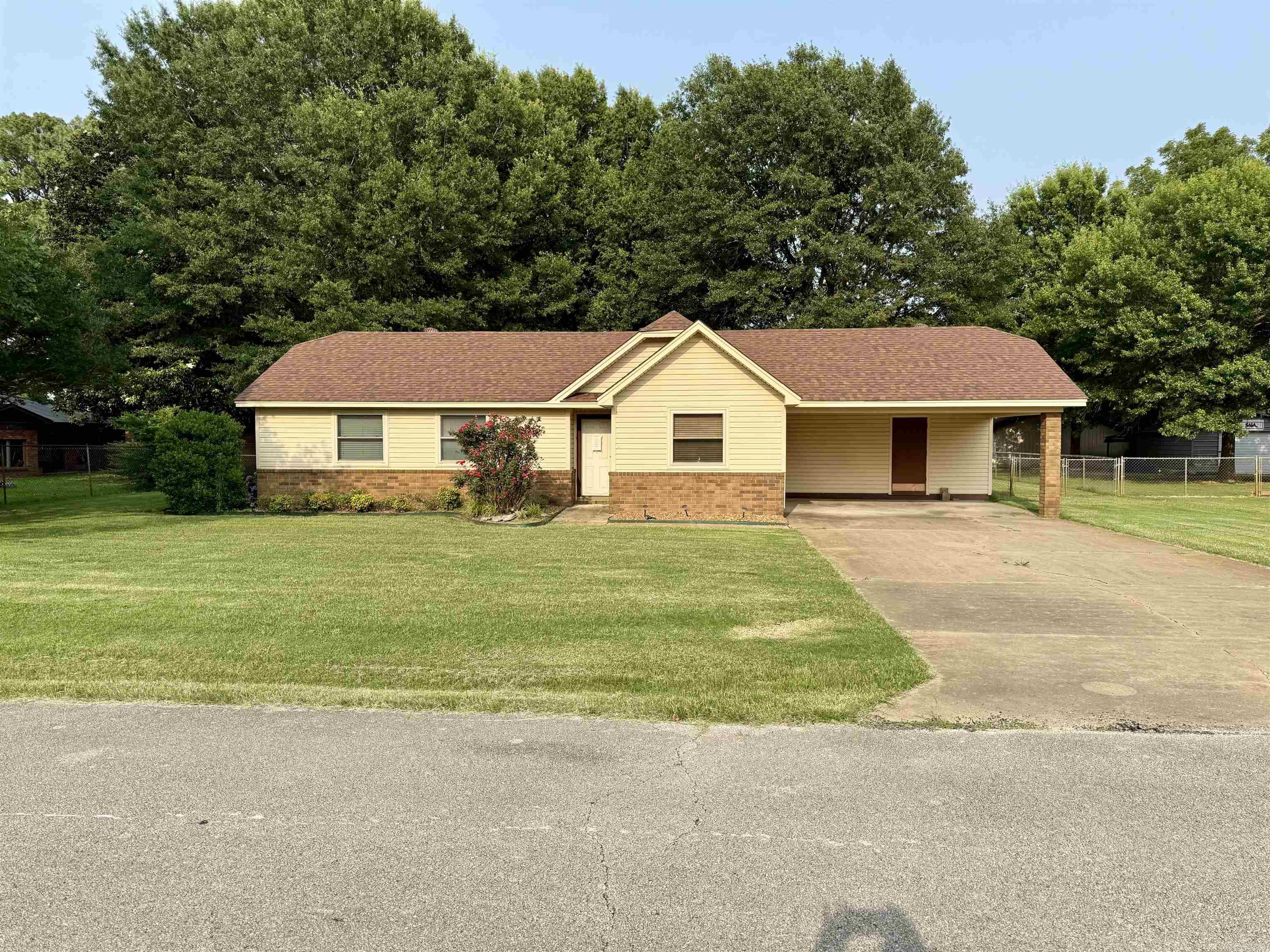 WINDFIELD PLACE - Residential