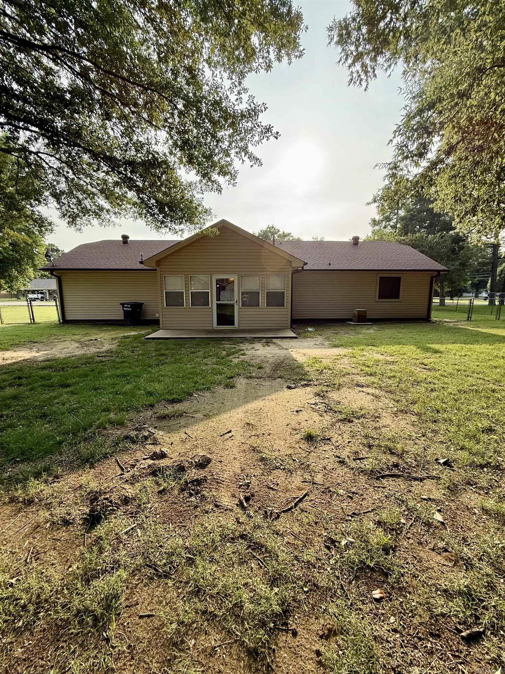 WINDFIELD PLACE - Residential