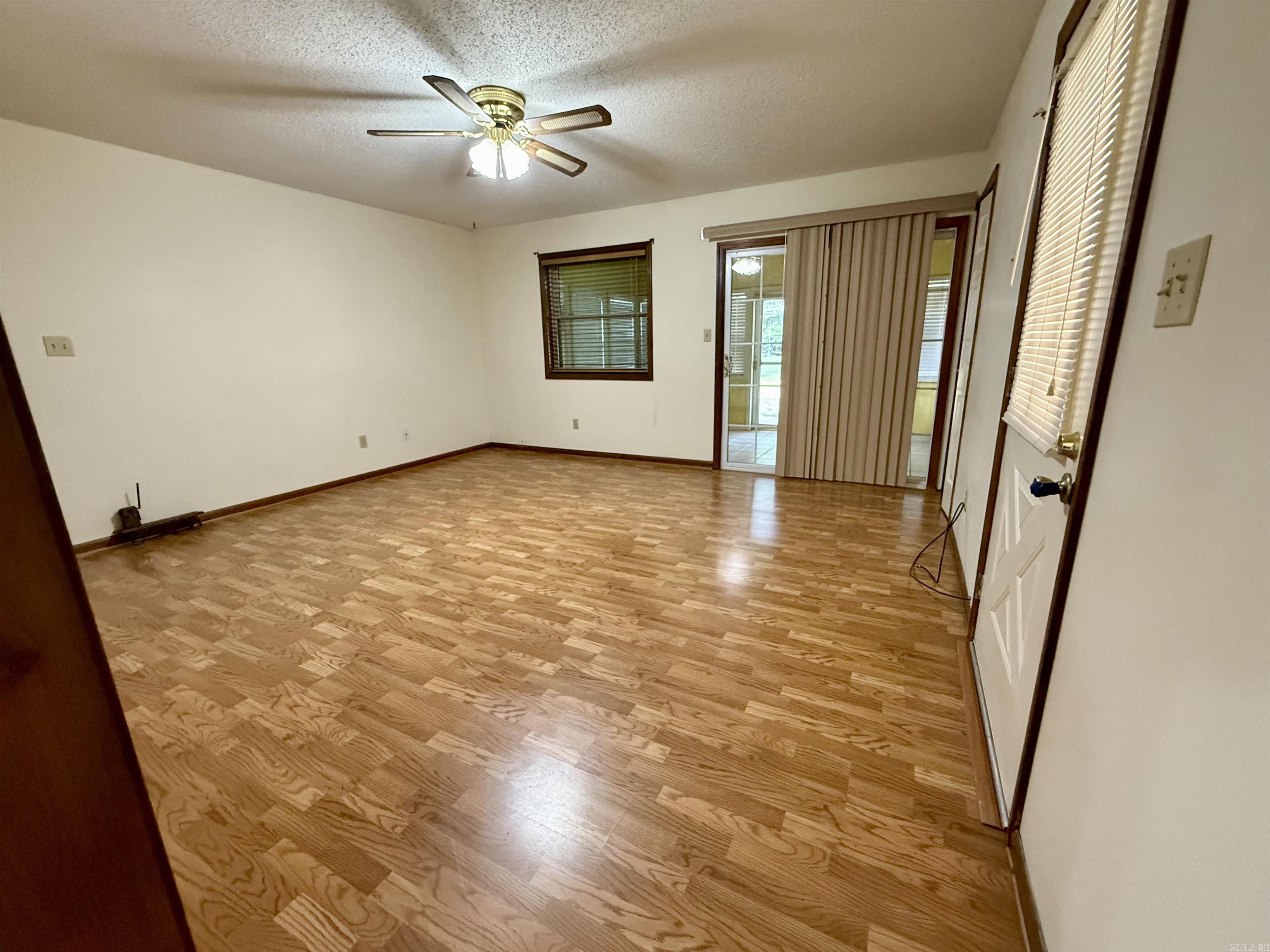 WINDFIELD PLACE - Residential