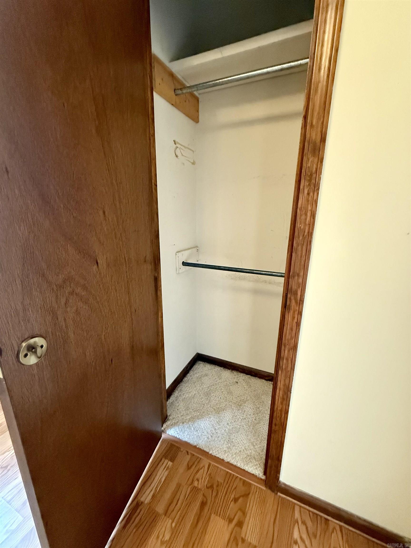 WINDFIELD PLACE - Residential