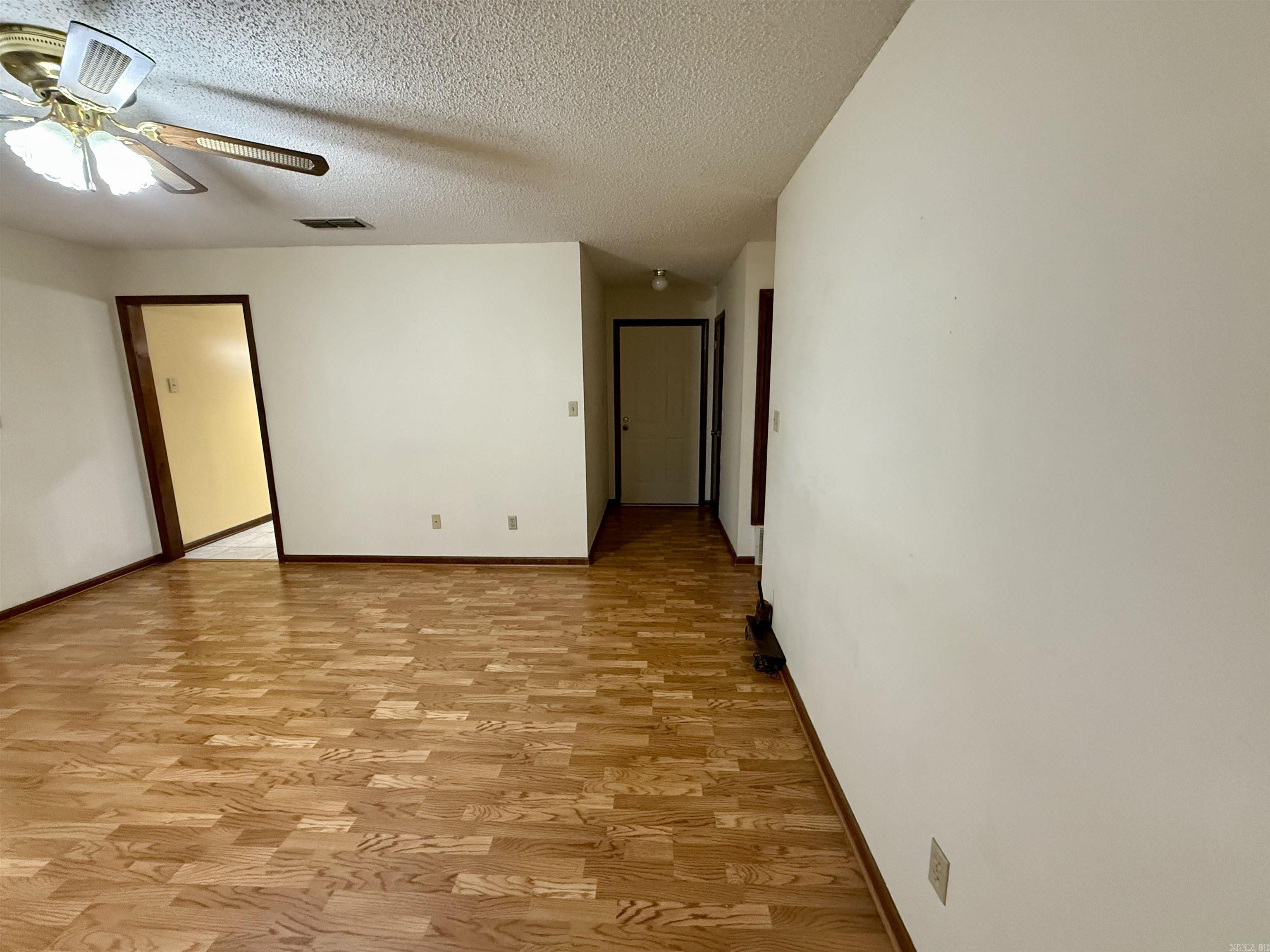 WINDFIELD PLACE - Residential