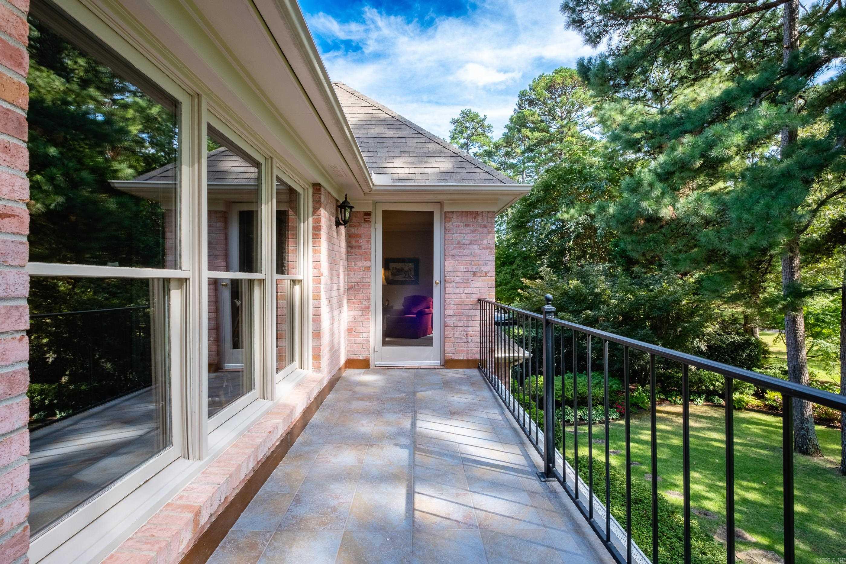 CHENAL VALLEY AVIGNON COURT - Residential