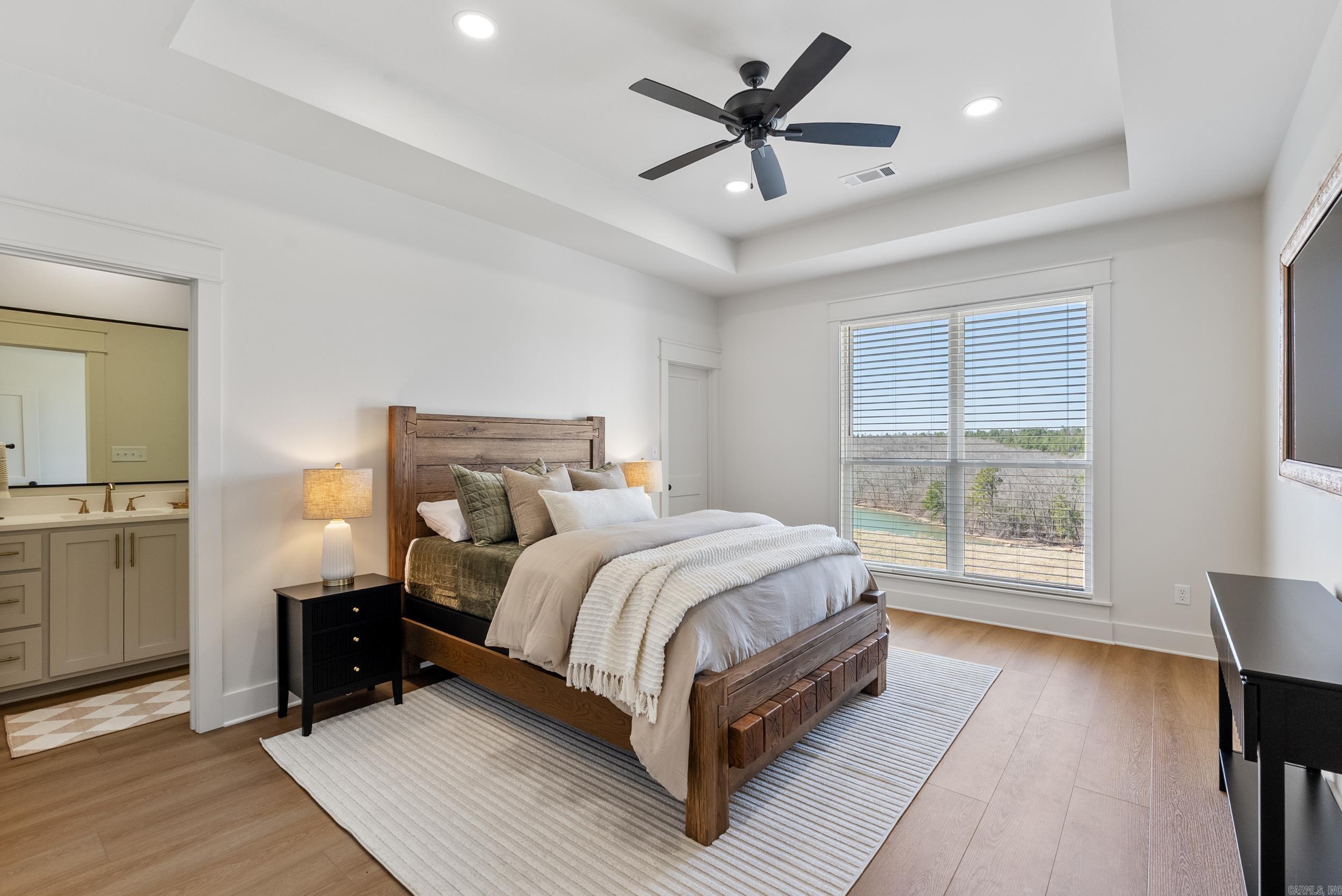 LAKE FOREST SHORES - Residential