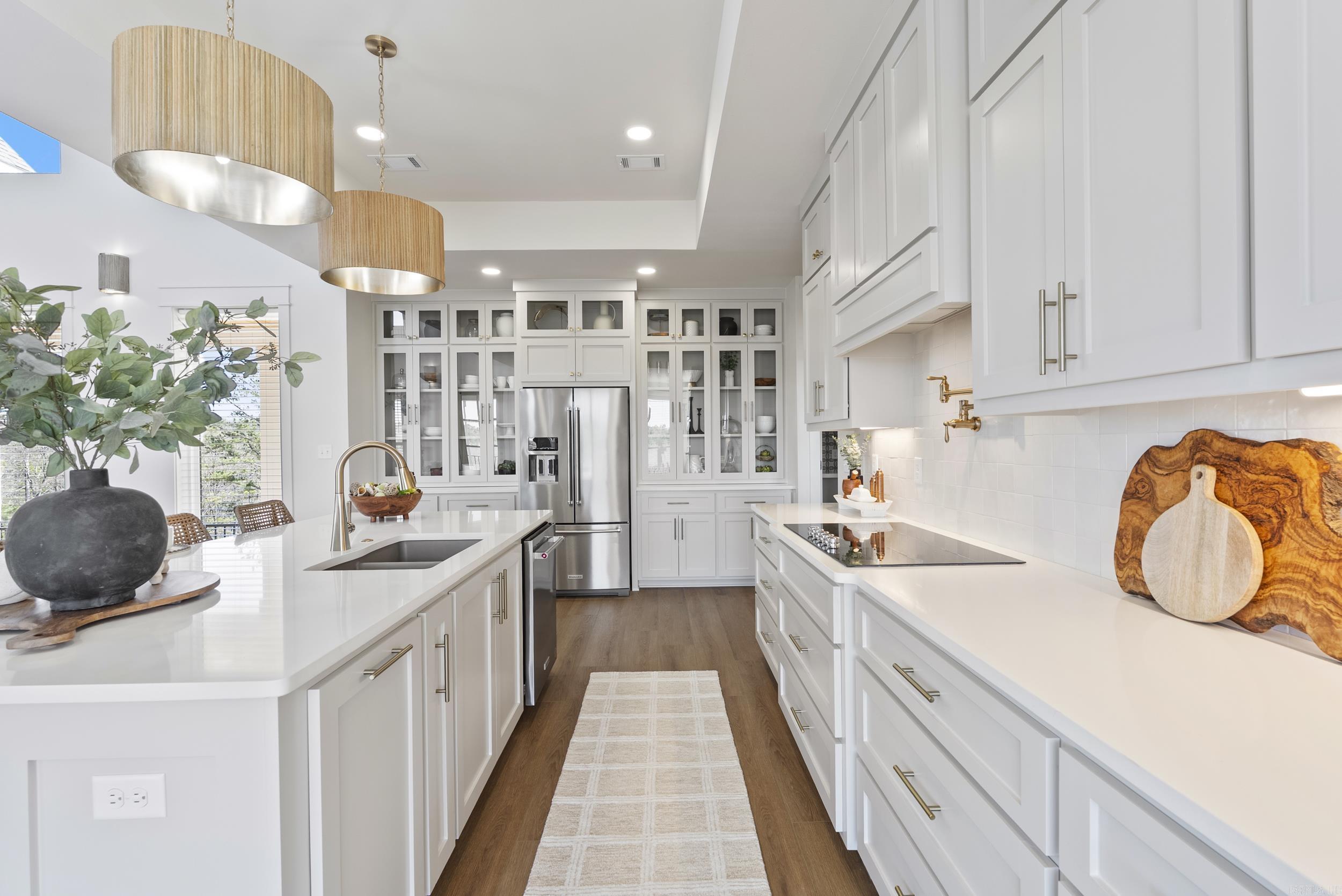 LAKE FOREST SHORES - Residential