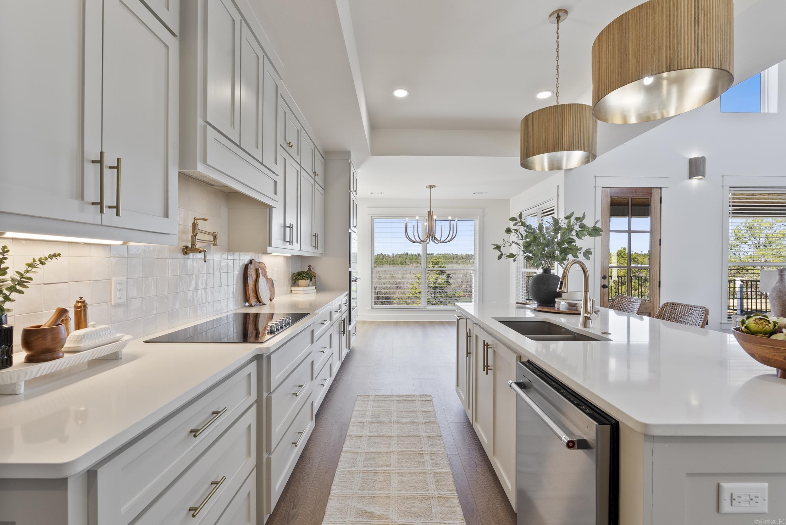 LAKE FOREST SHORES - Residential