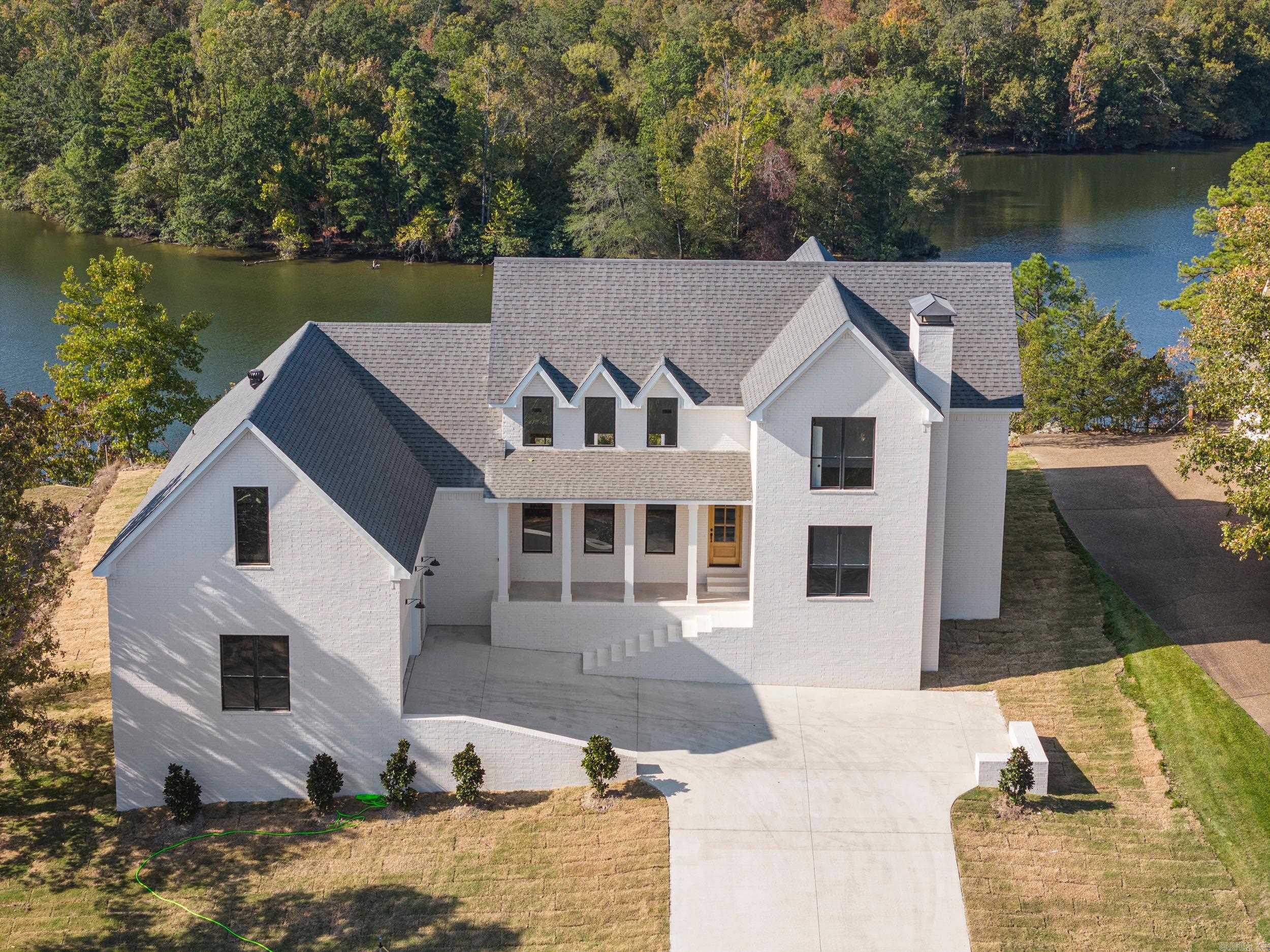 LAKE FOREST SHORES - Residential