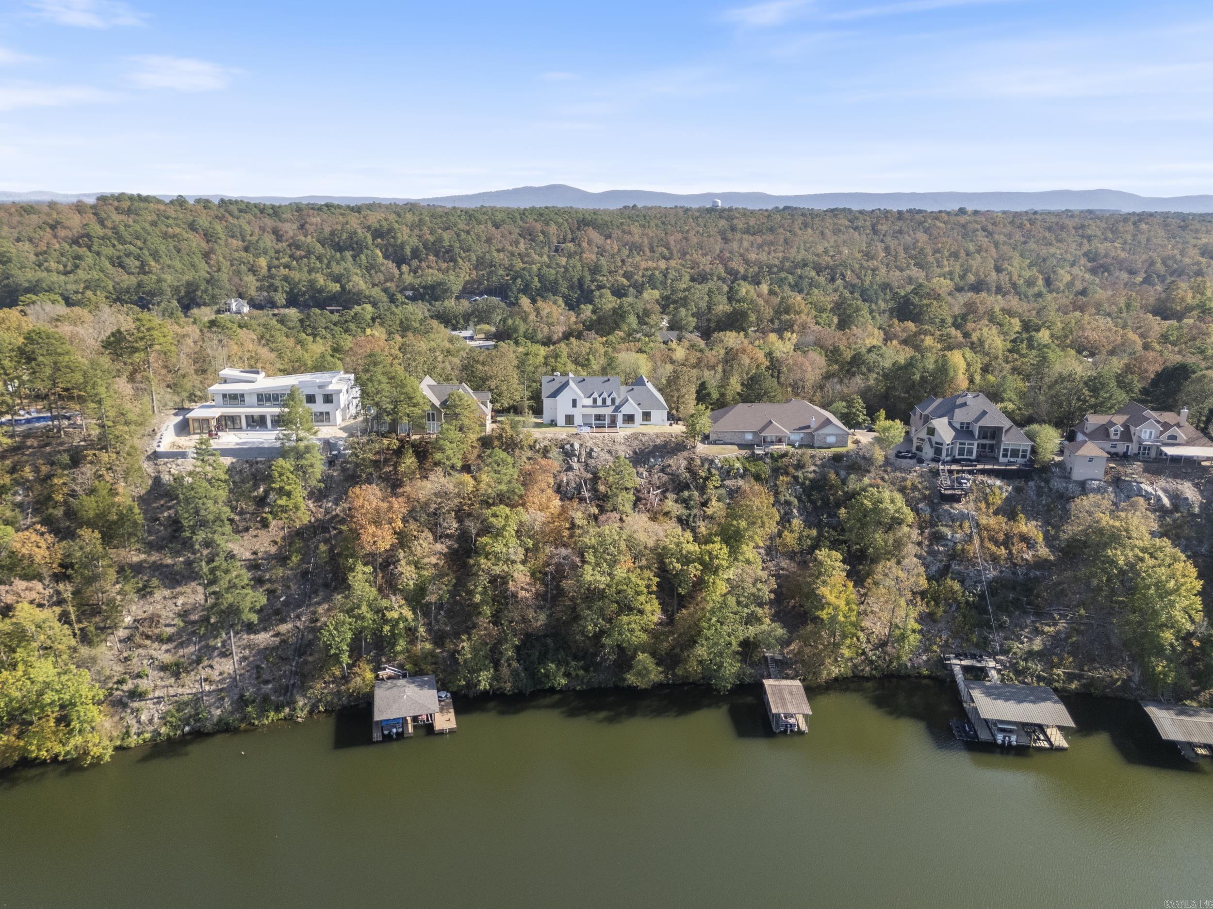 LAKE FOREST SHORES - Residential
