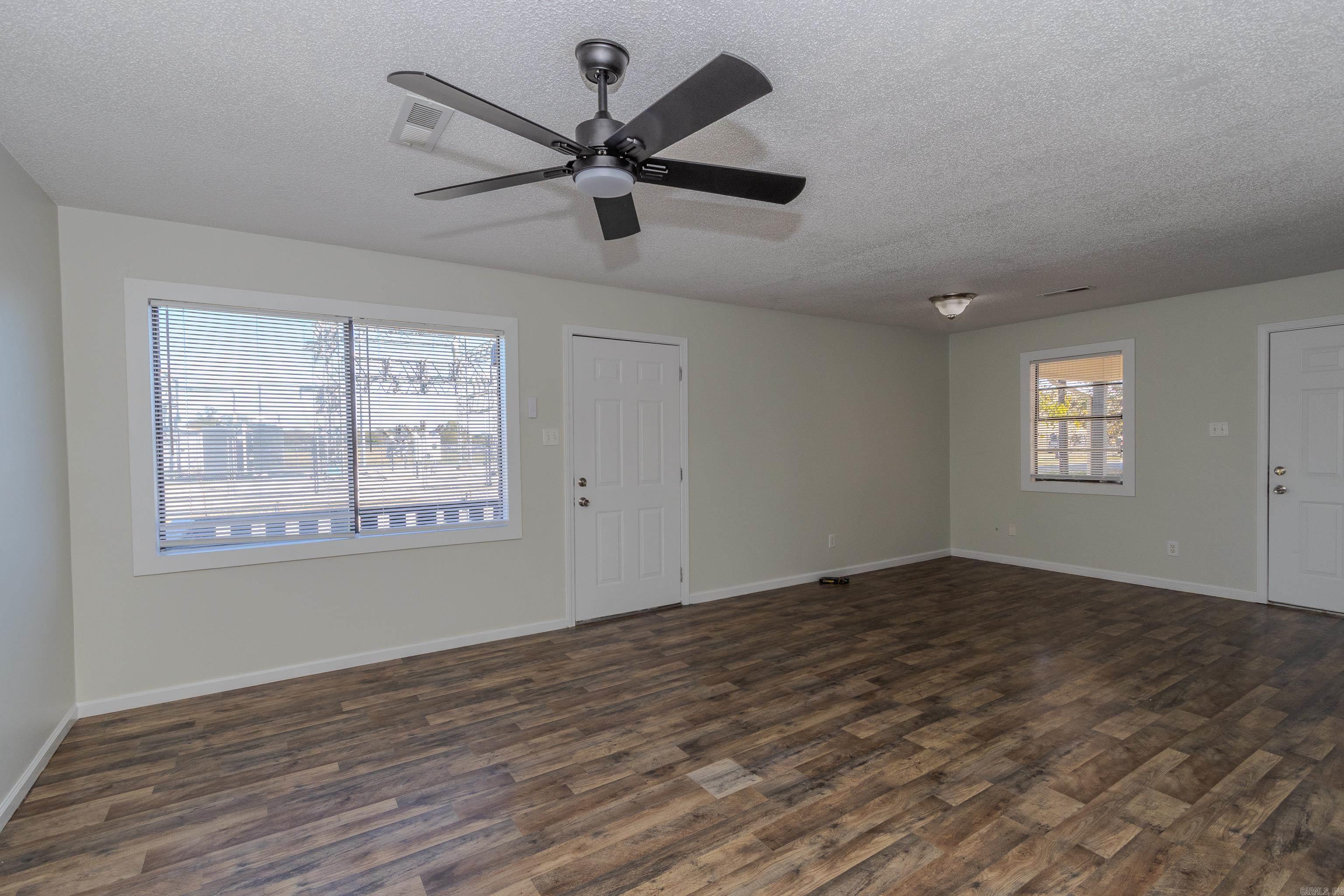 MAPLEWOOD - Residential