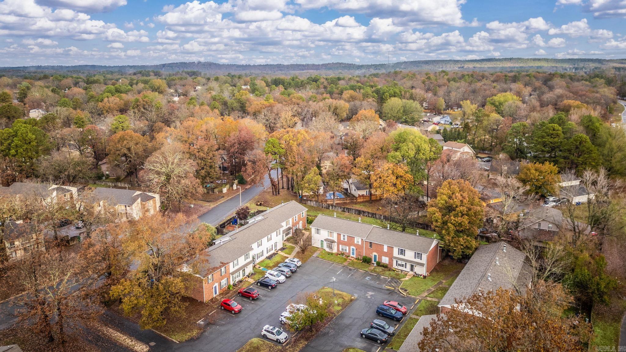 OAKCREST MANOR TWNHMS - Residential