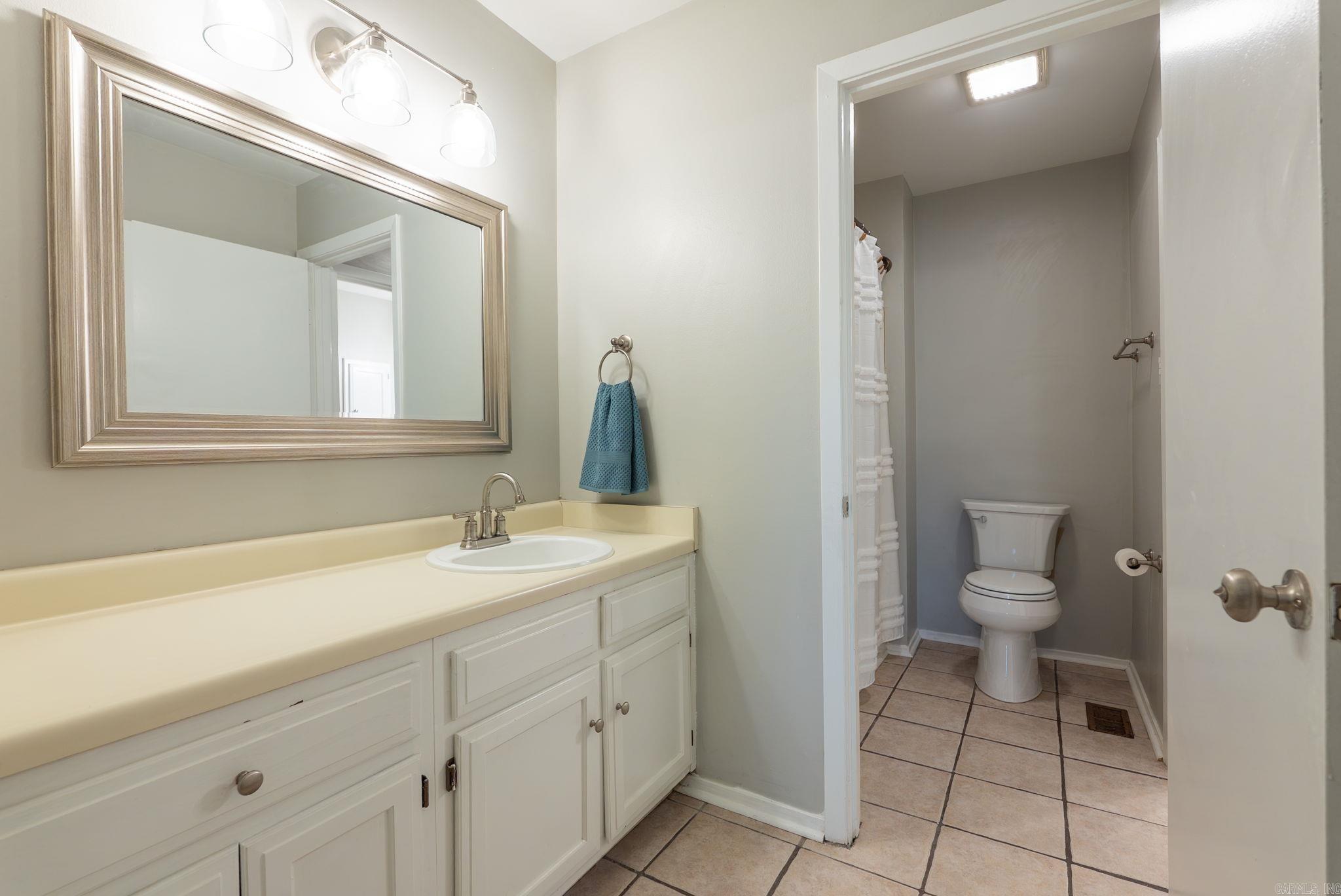 OAKCREST MANOR TWNHMS - Residential