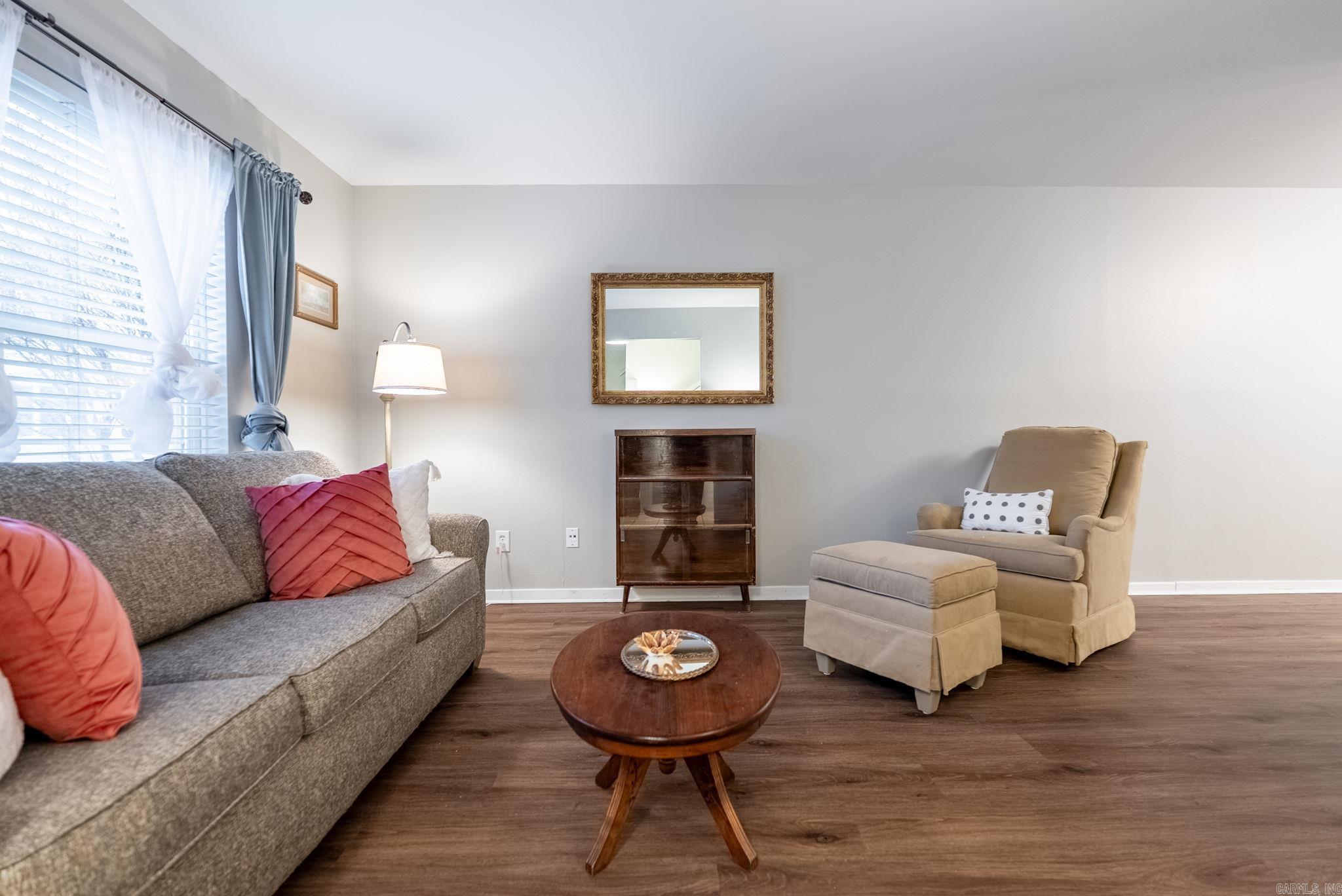 OAKCREST MANOR TWNHMS - Residential