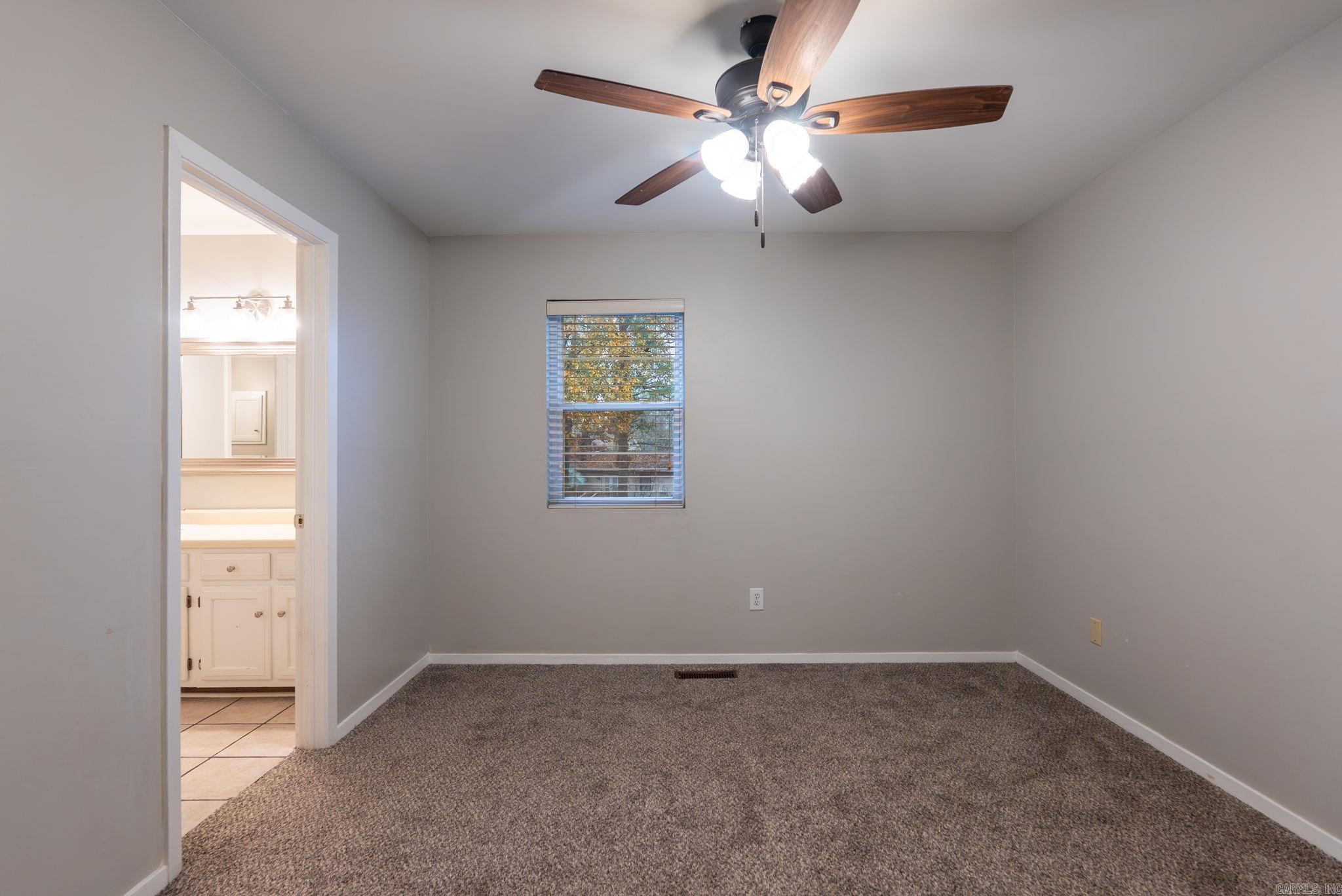 OAKCREST MANOR TWNHMS - Residential