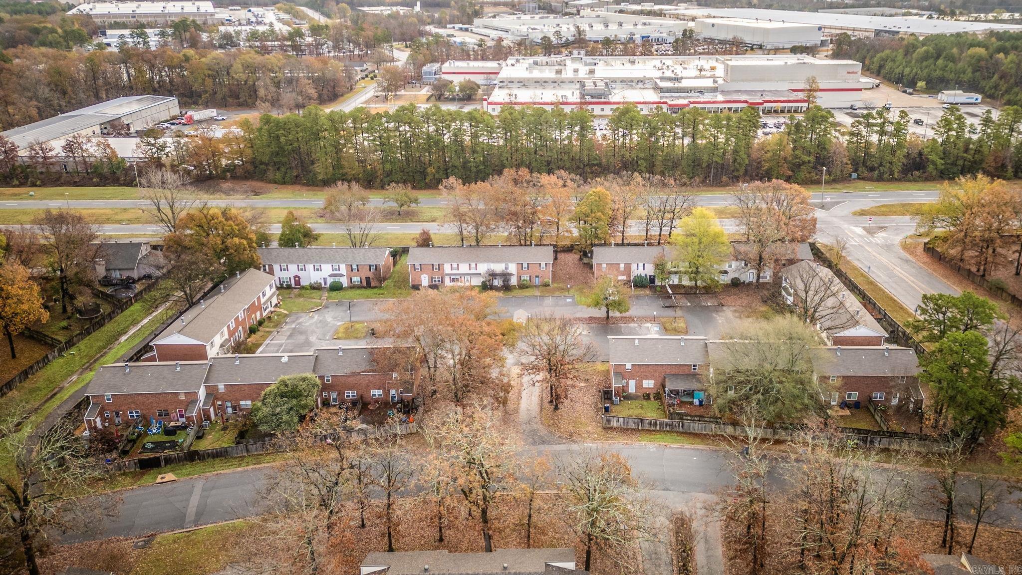 OAKCREST MANOR TWNHMS - Residential