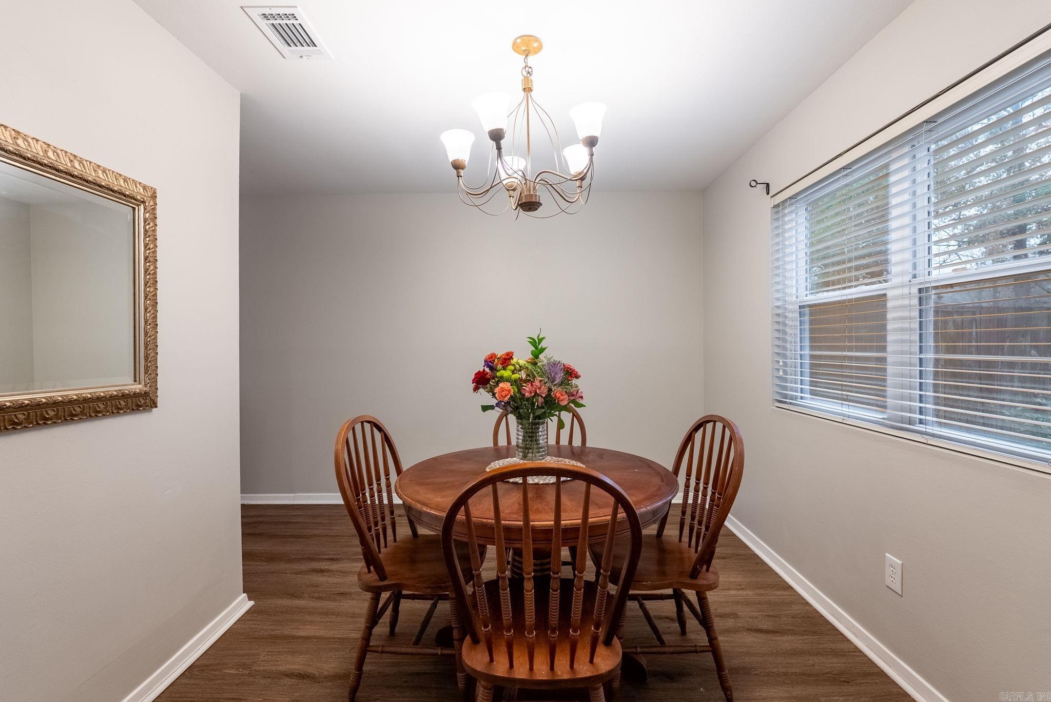 OAKCREST MANOR TWNHMS - Residential