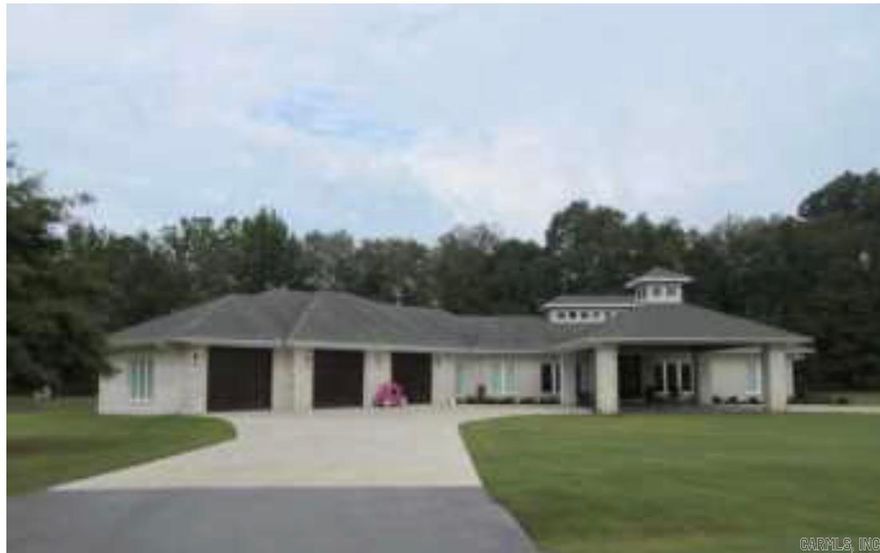 4 bed 5 bath home on 3 acres