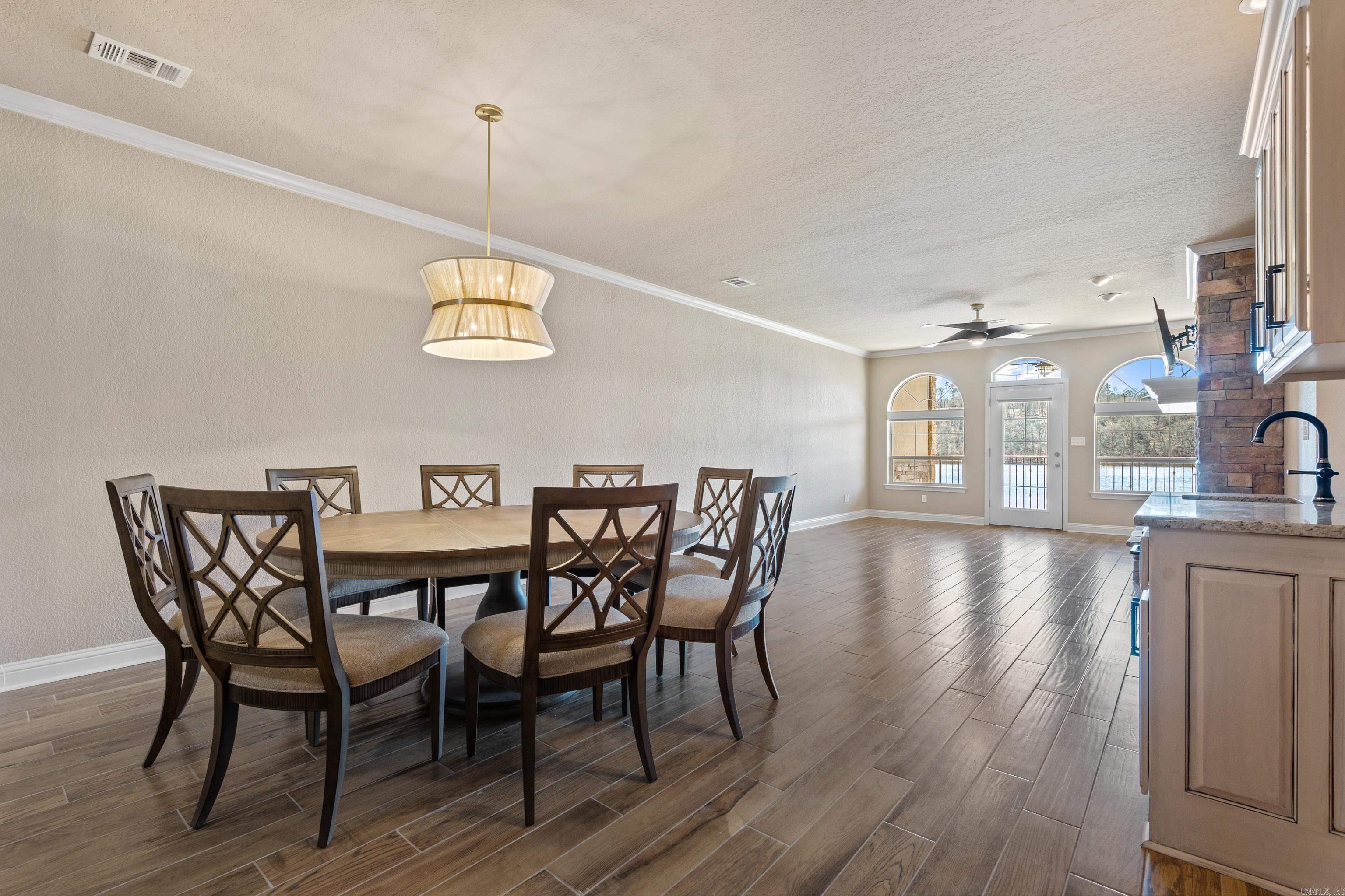 LAKESIDE GARDENS HPR - Residential