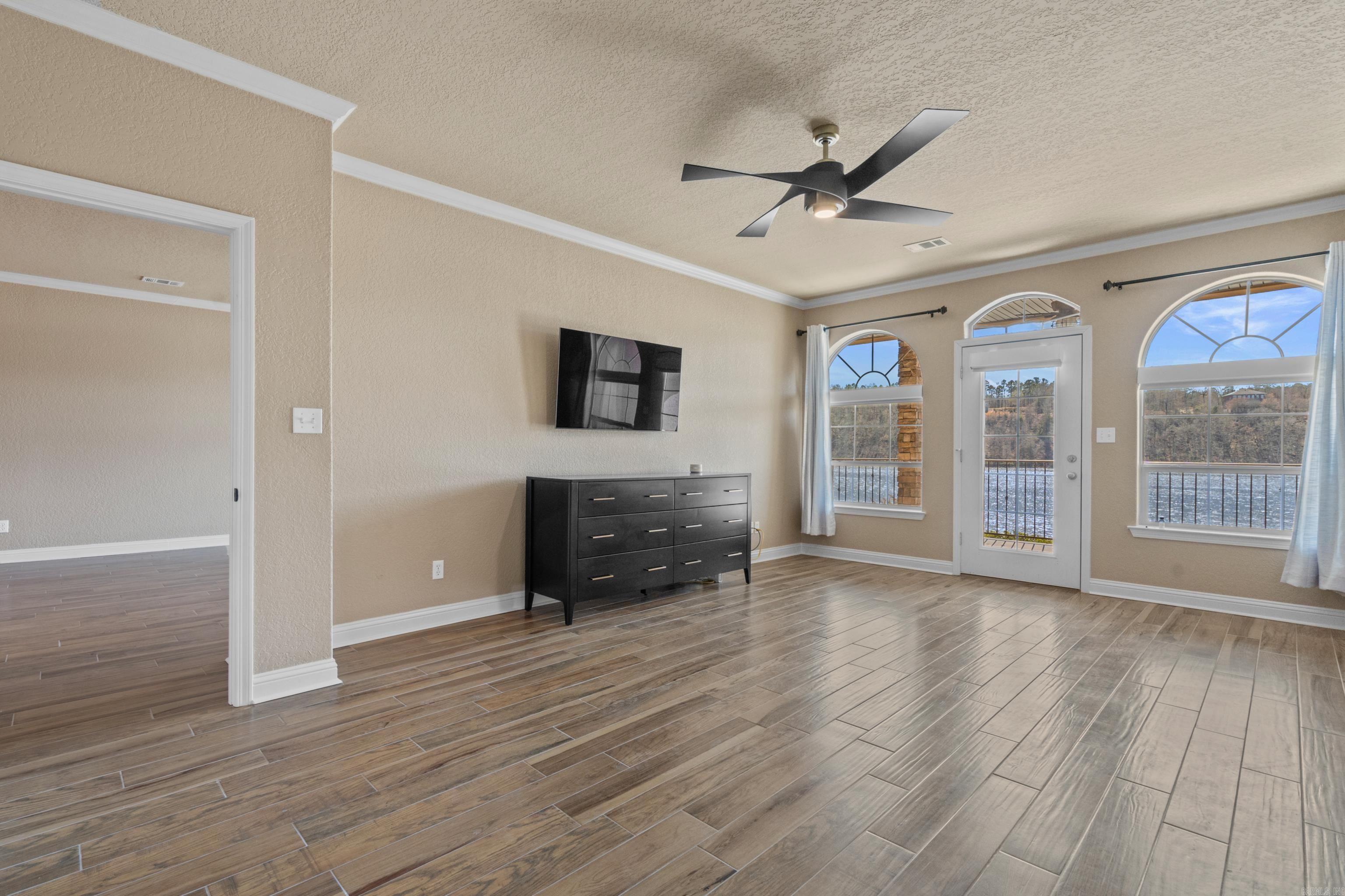 LAKESIDE GARDENS HPR - Residential