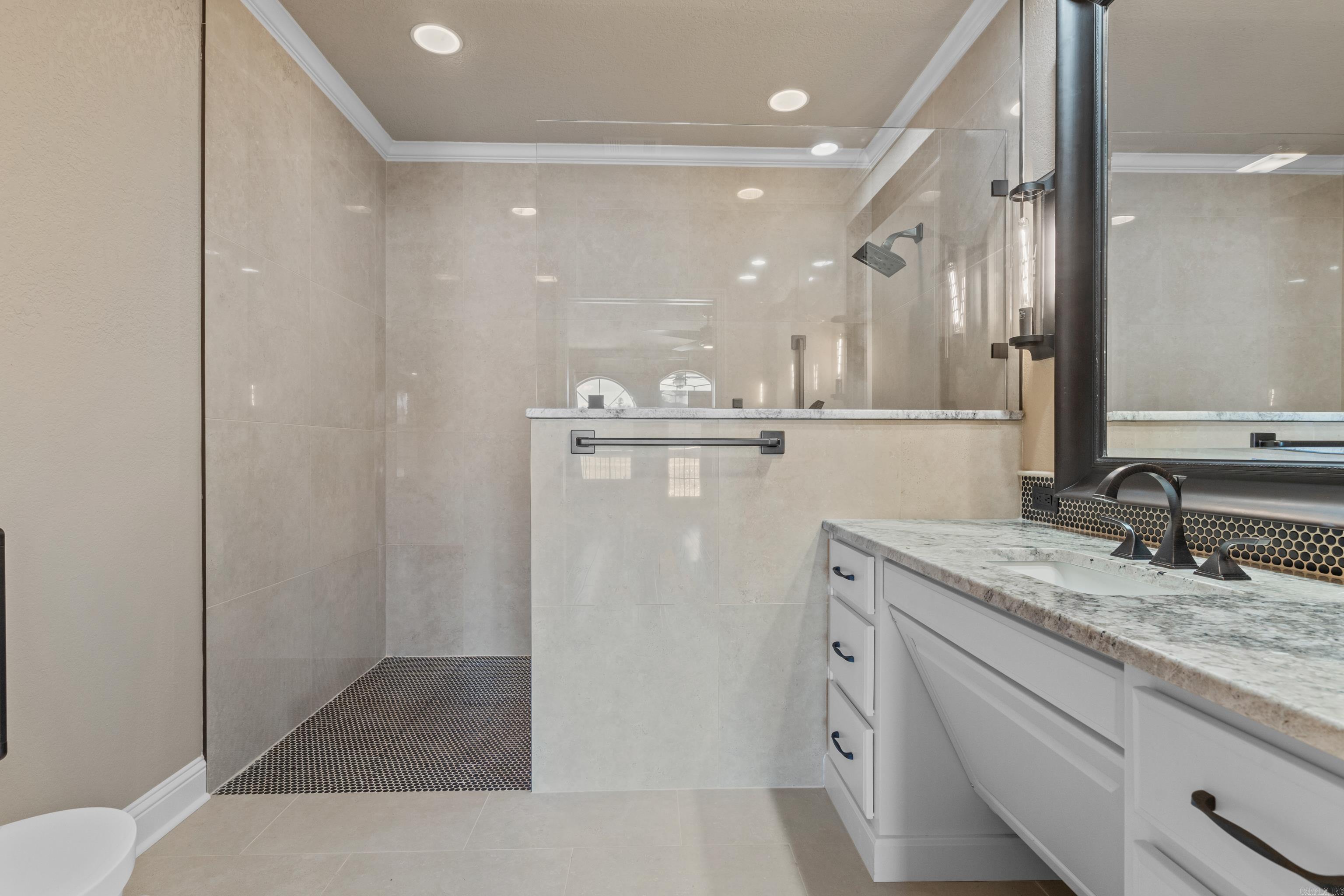 LAKESIDE GARDENS HPR - Residential