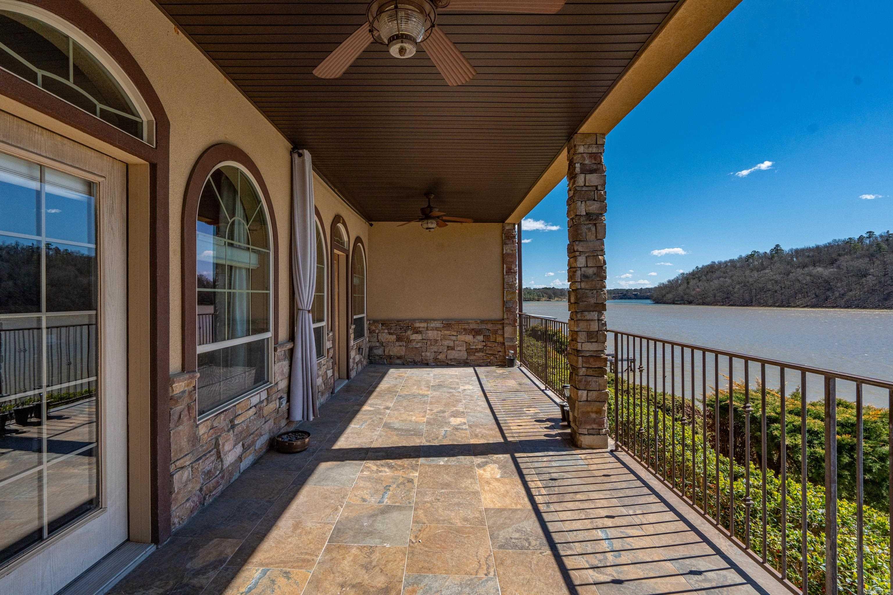 LAKESIDE GARDENS HPR - Residential