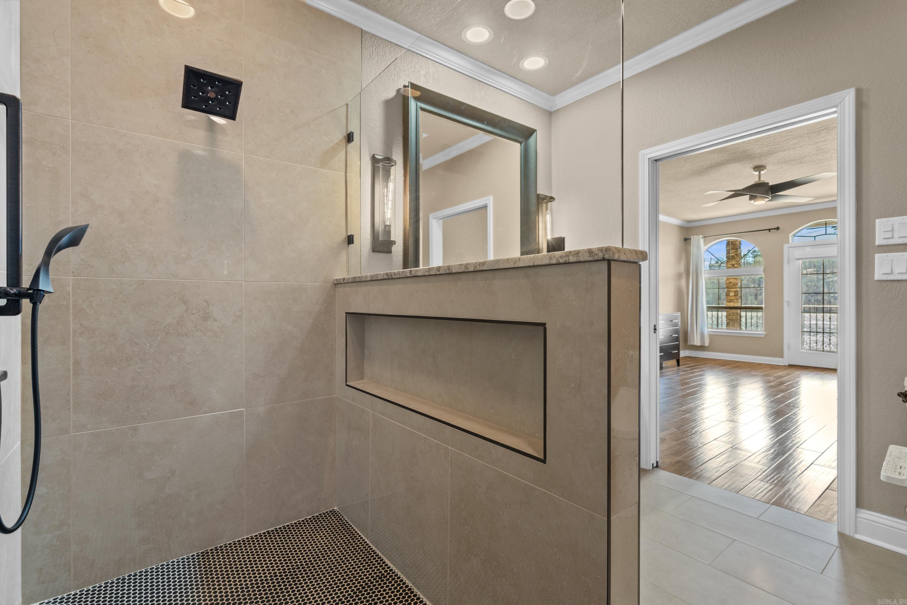 LAKESIDE GARDENS HPR - Residential