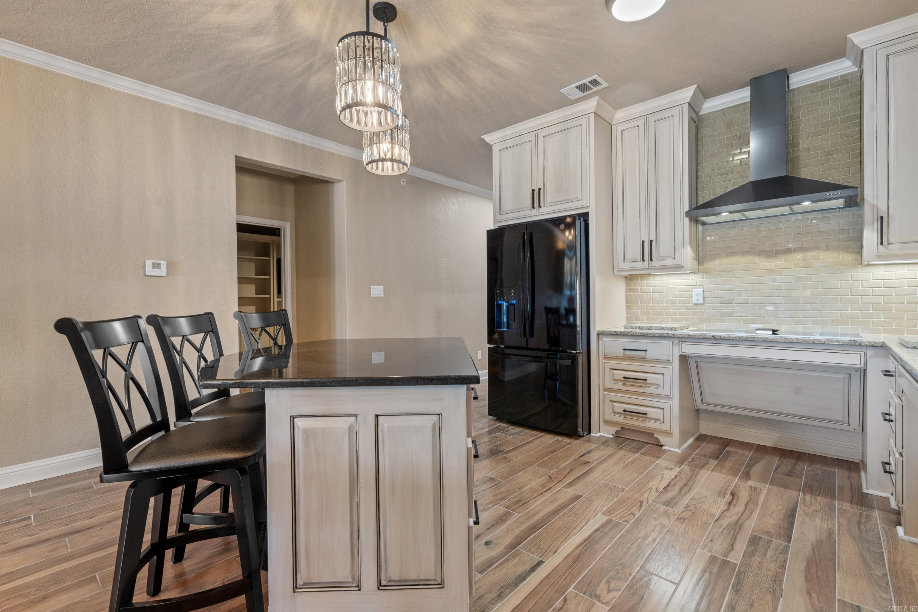 LAKESIDE GARDENS HPR - Residential