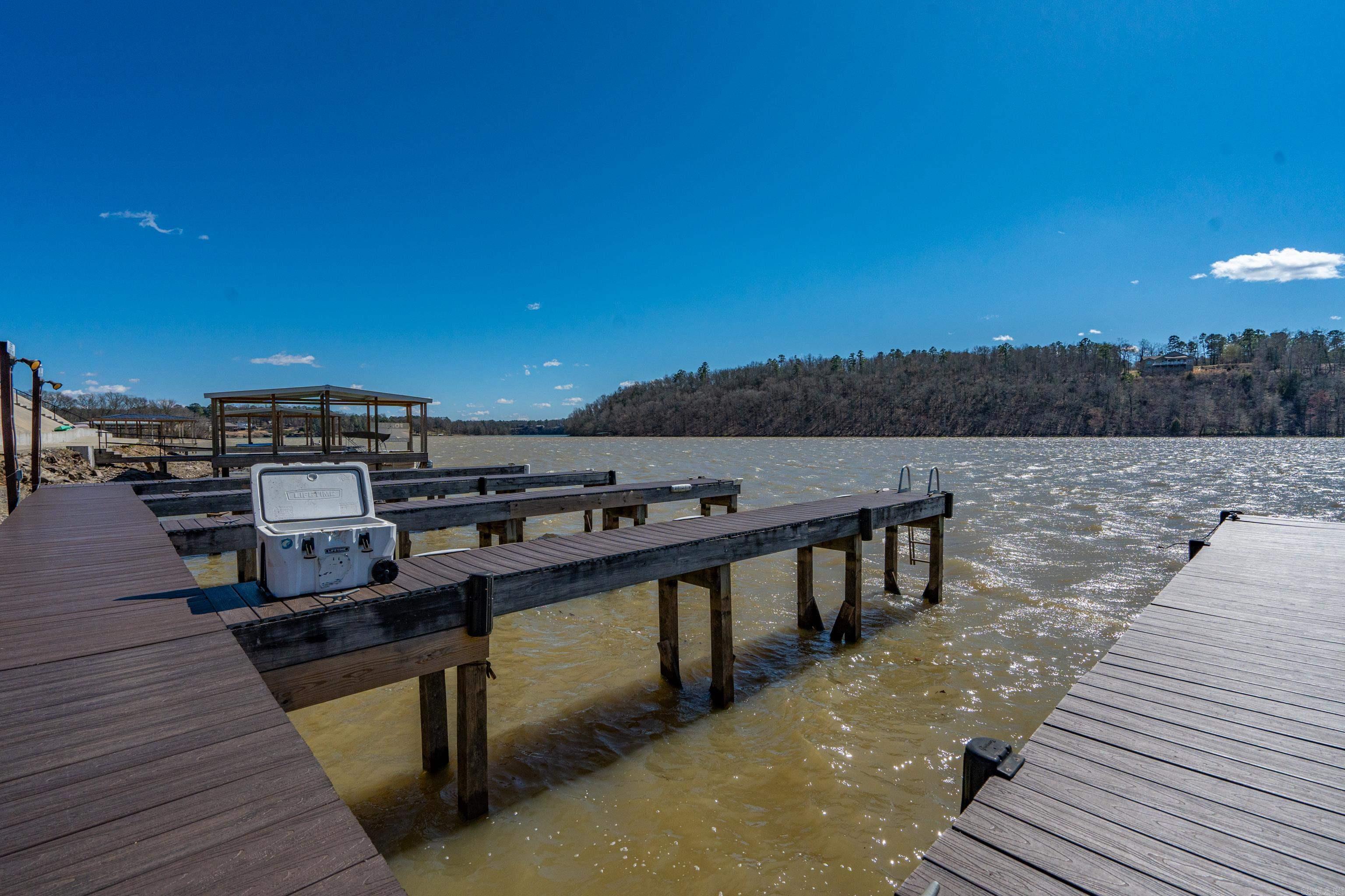 LAKESIDE GARDENS HPR - Residential