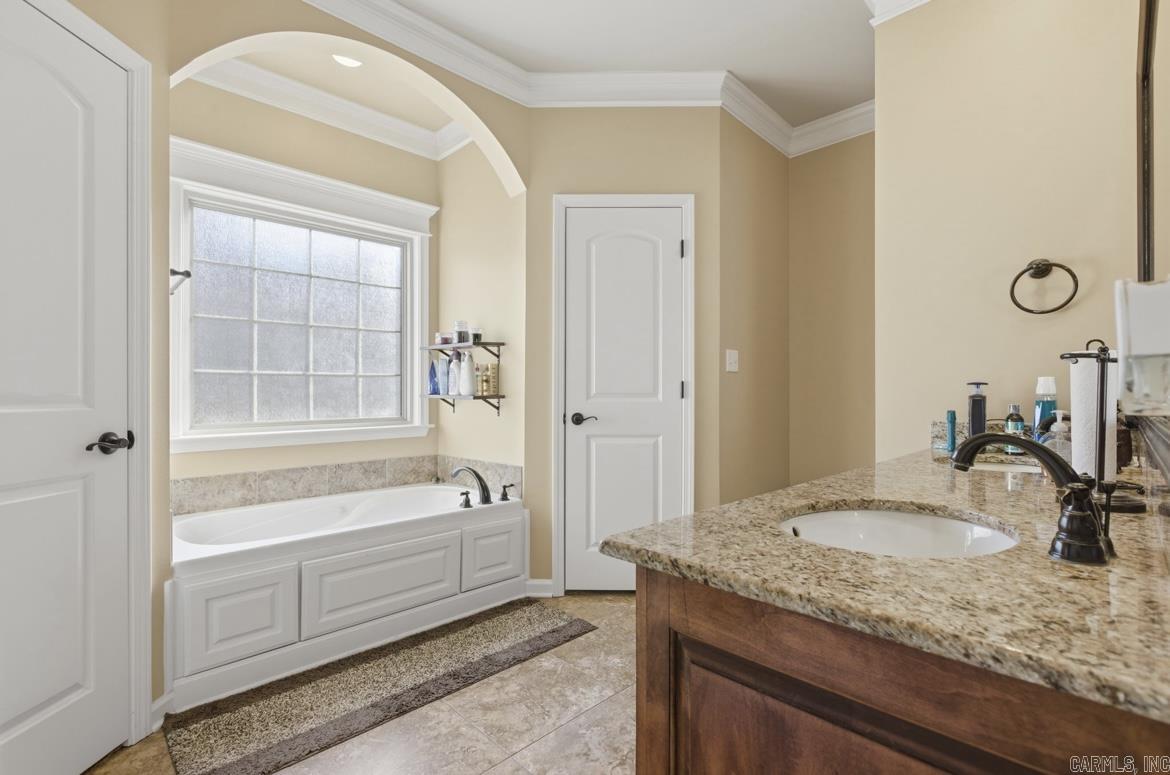 HURRICANE LAKE EST - Residential