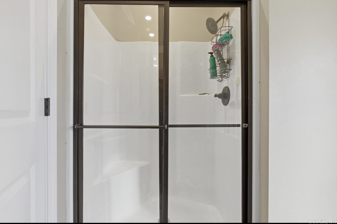 HURRICANE LAKE EST - Residential