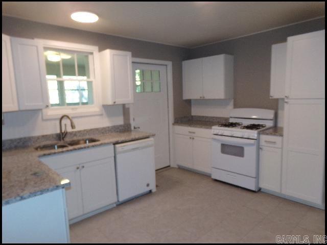 OAK FOREST - Residential Lease