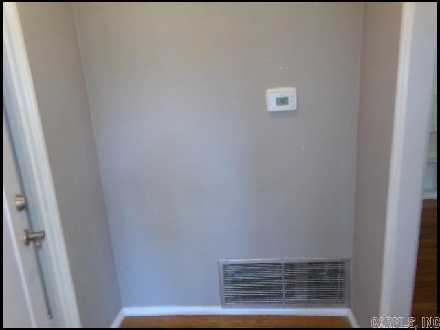 OAK FOREST - Residential Lease