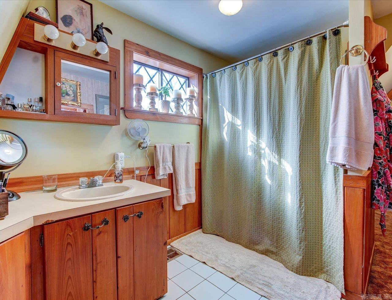 Hot Springs - Residential Income