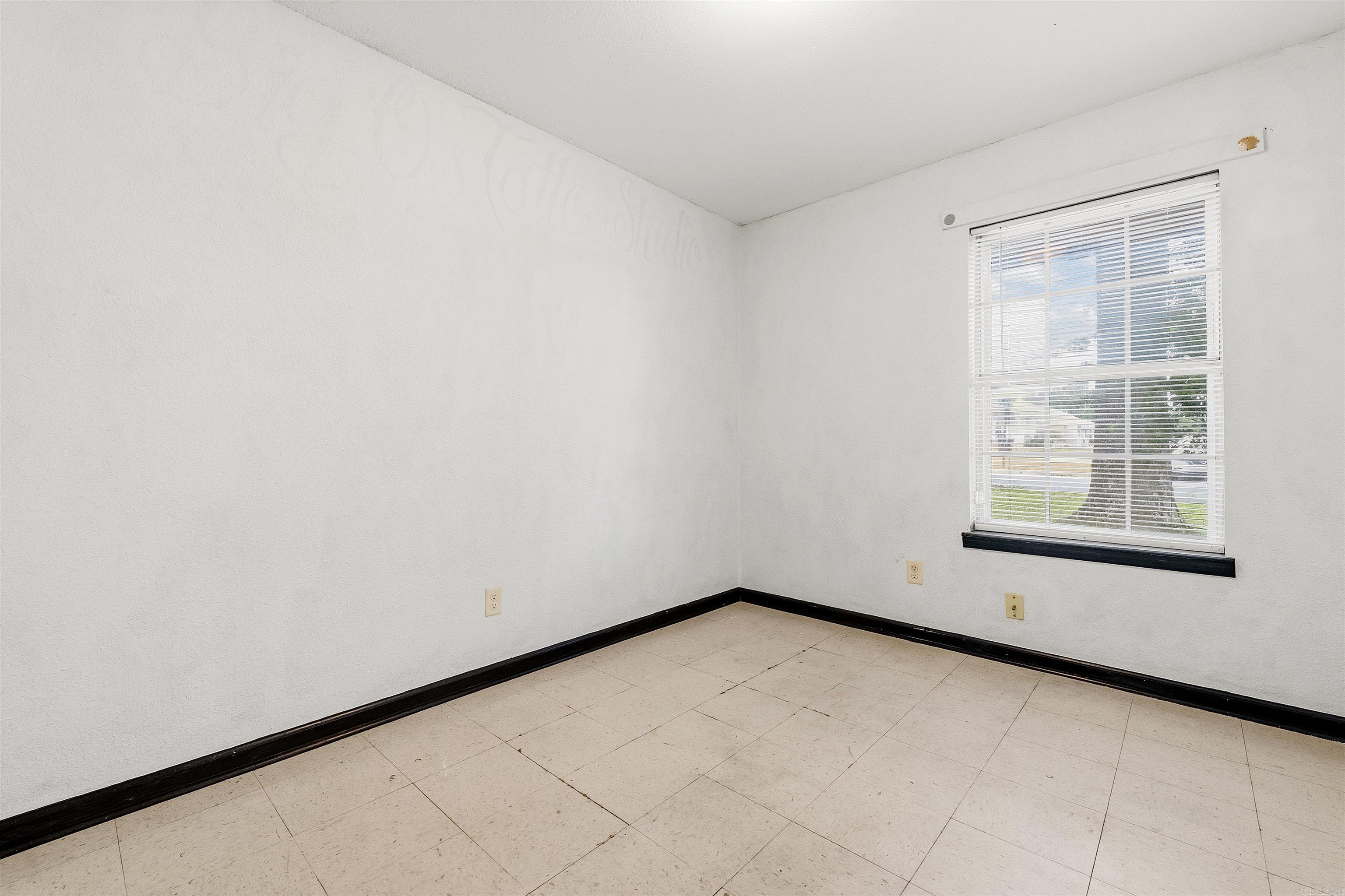 SOUTH BRIARFIELD - Residential