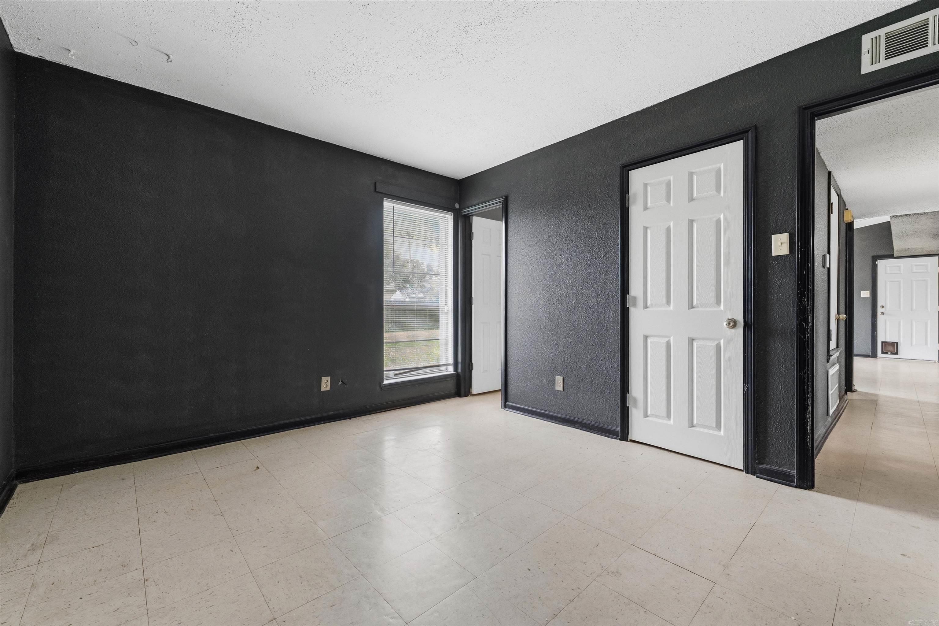 SOUTH BRIARFIELD - Residential