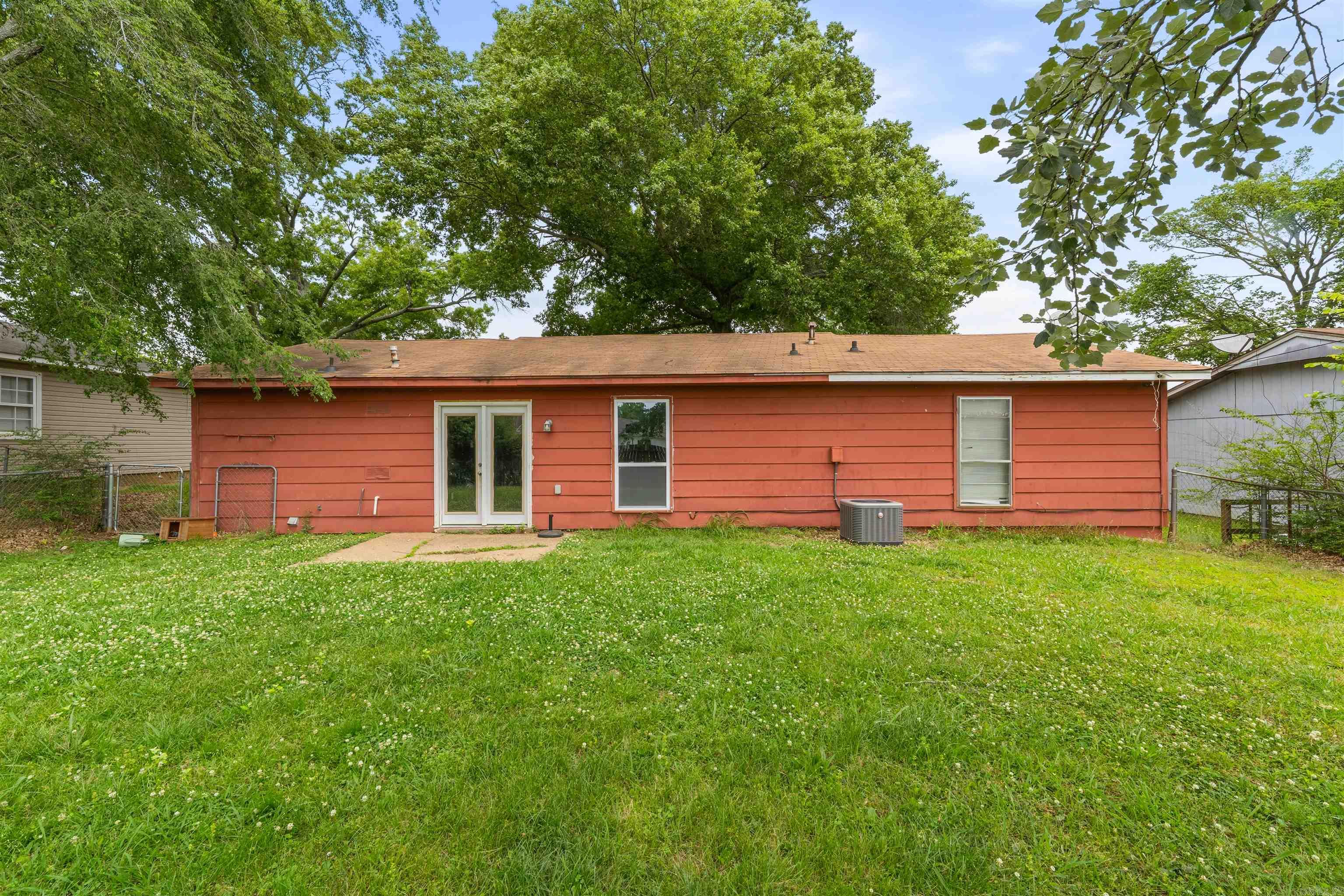 SOUTH BRIARFIELD - Residential