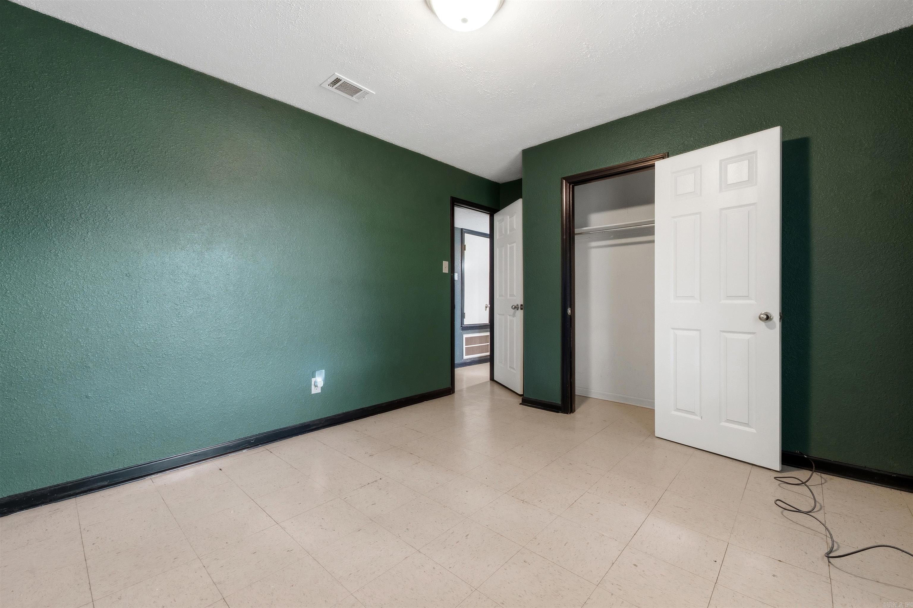 SOUTH BRIARFIELD - Residential