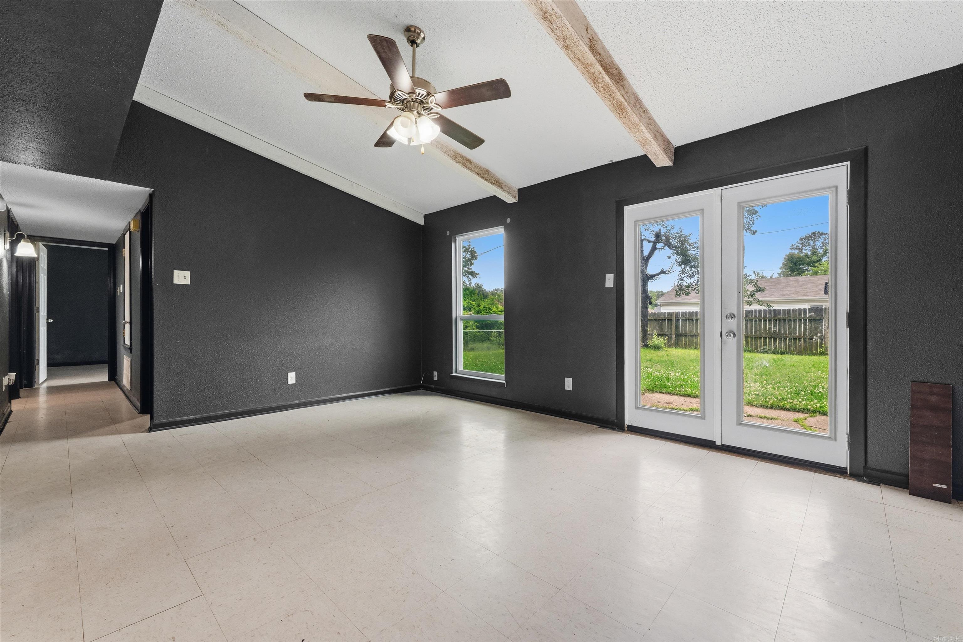 SOUTH BRIARFIELD - Residential