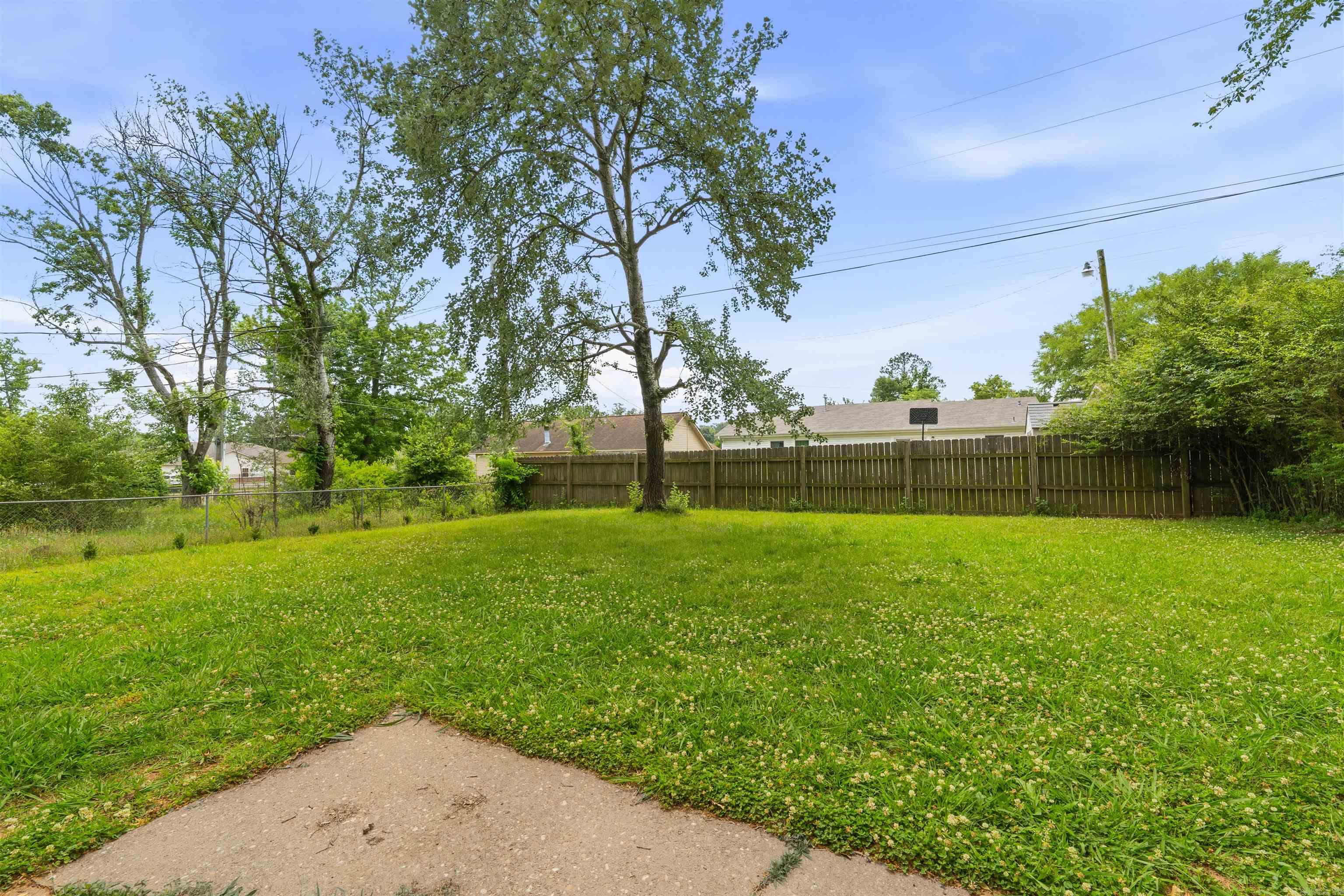 SOUTH BRIARFIELD - Residential