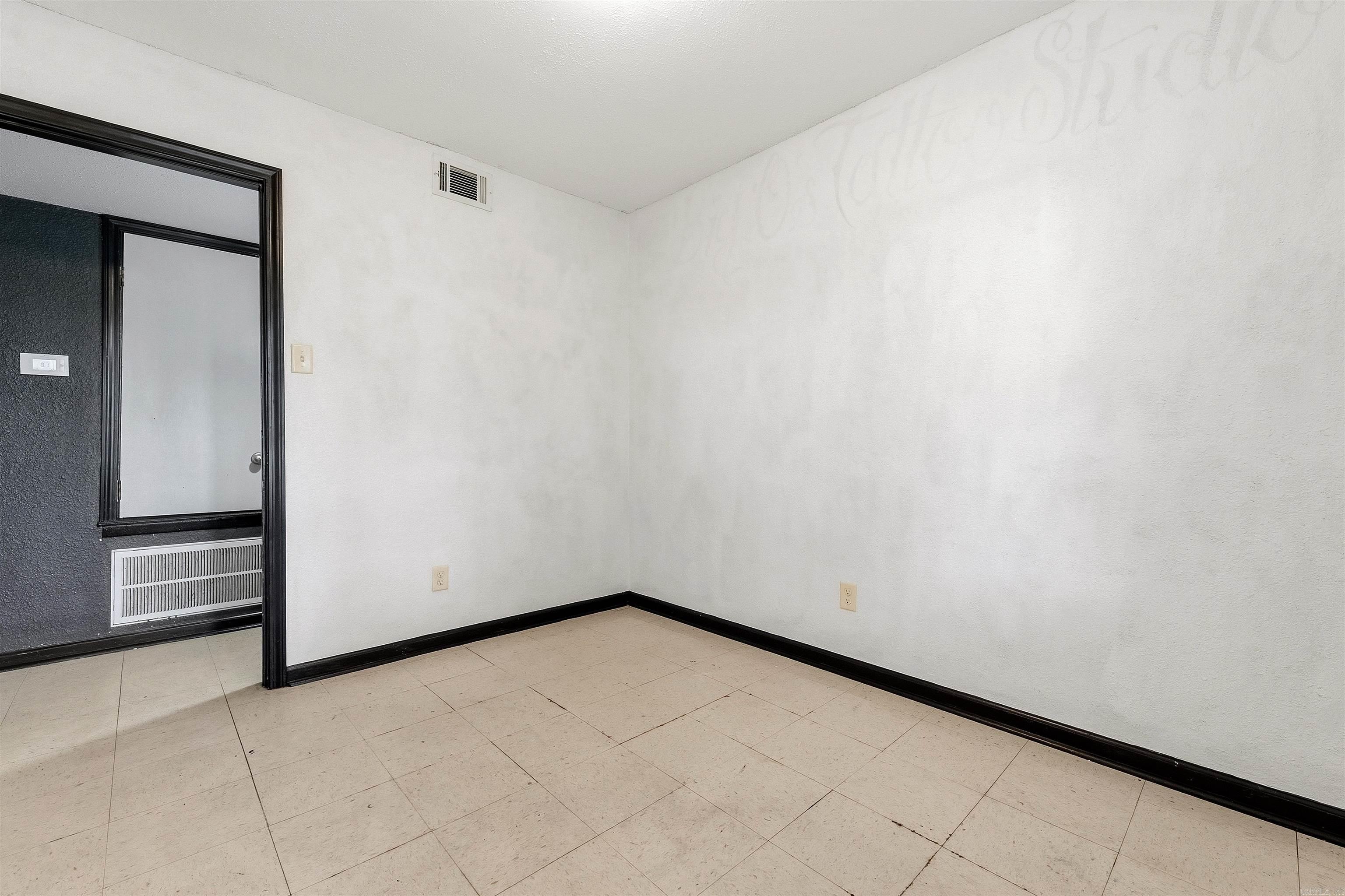 SOUTH BRIARFIELD - Residential
