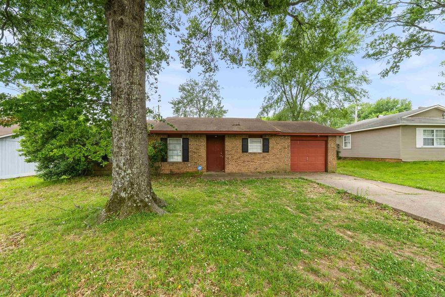 Great opportunity for a first-time home buyer or investor! This 3 bedroom, 1.5 bathroom home features a fenced-in backyard and includes a refrigerator. Convenient layout with plenty of potential to make it your own or add to your investment portfolio.