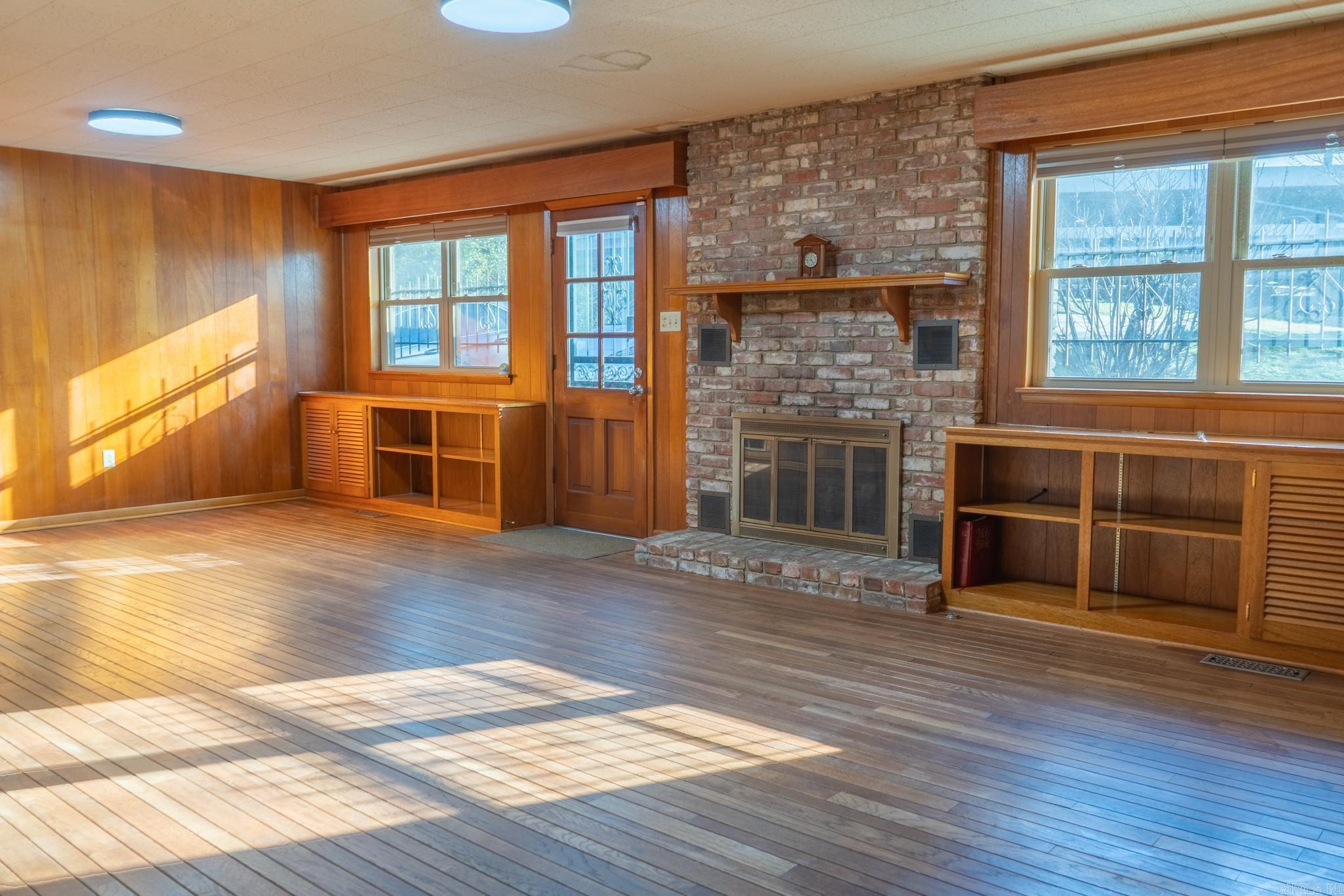 PLAZA HEIGHTS - Residential