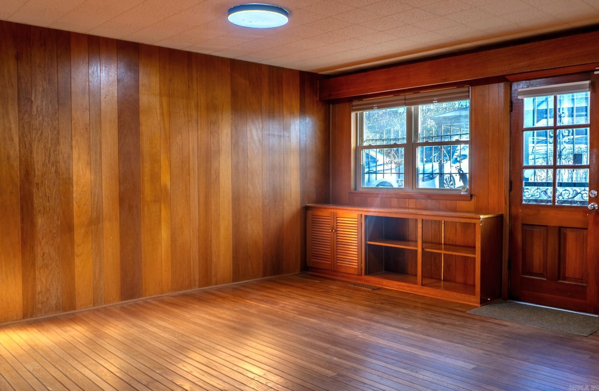 PLAZA HEIGHTS - Residential