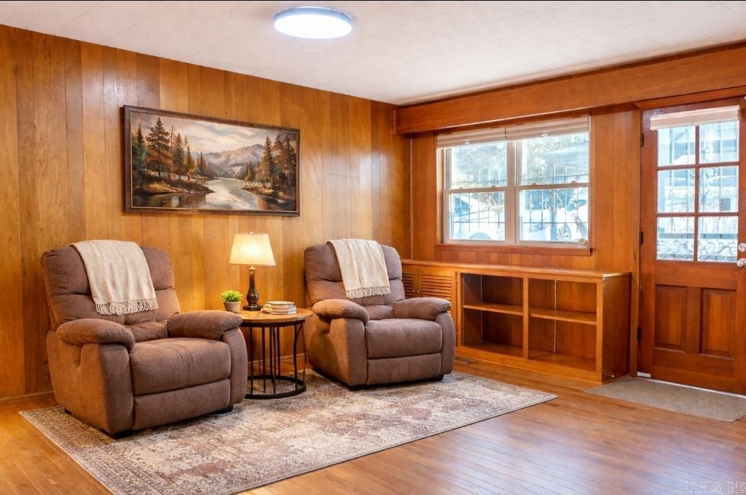 PLAZA HEIGHTS - Residential