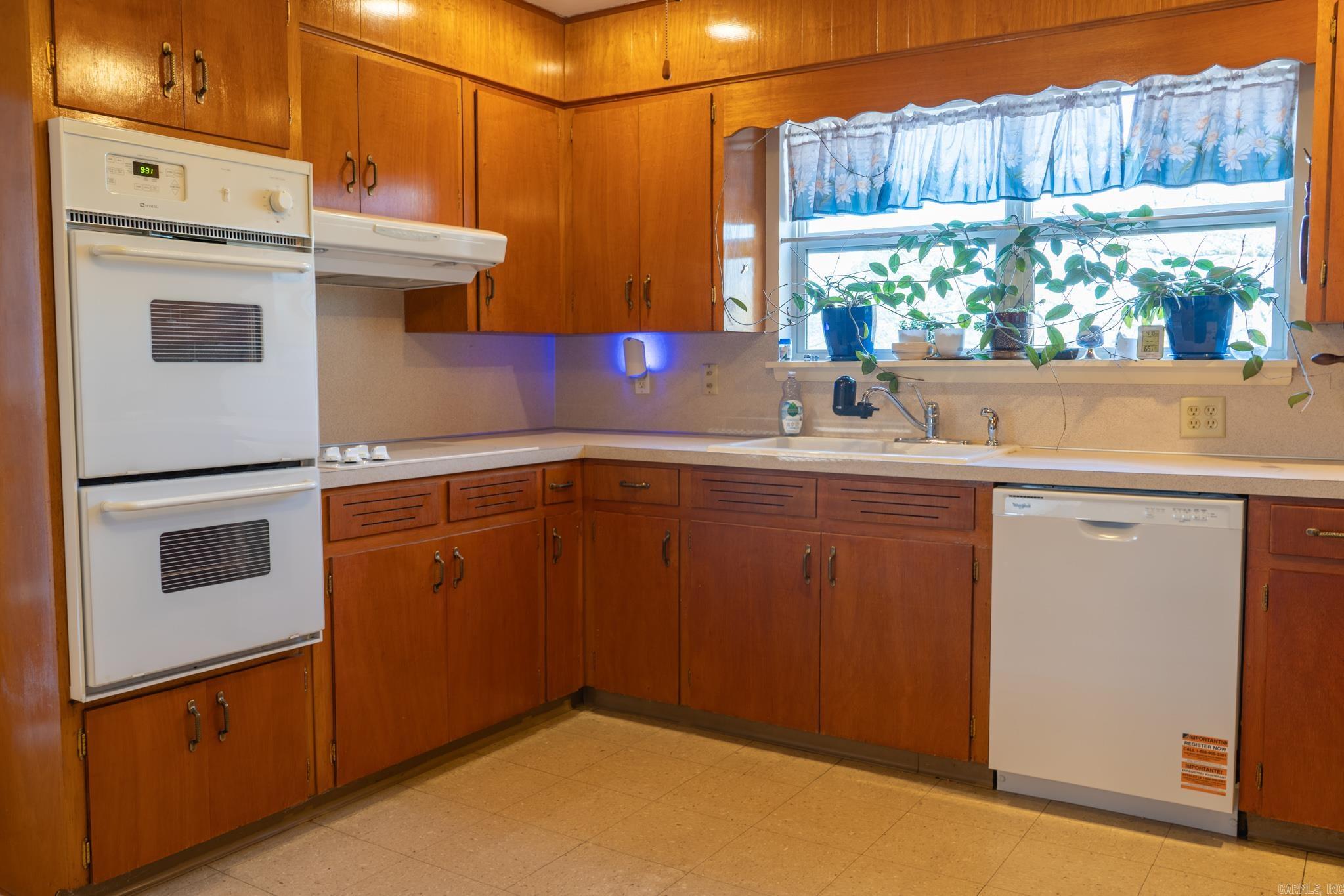 PLAZA HEIGHTS - Residential