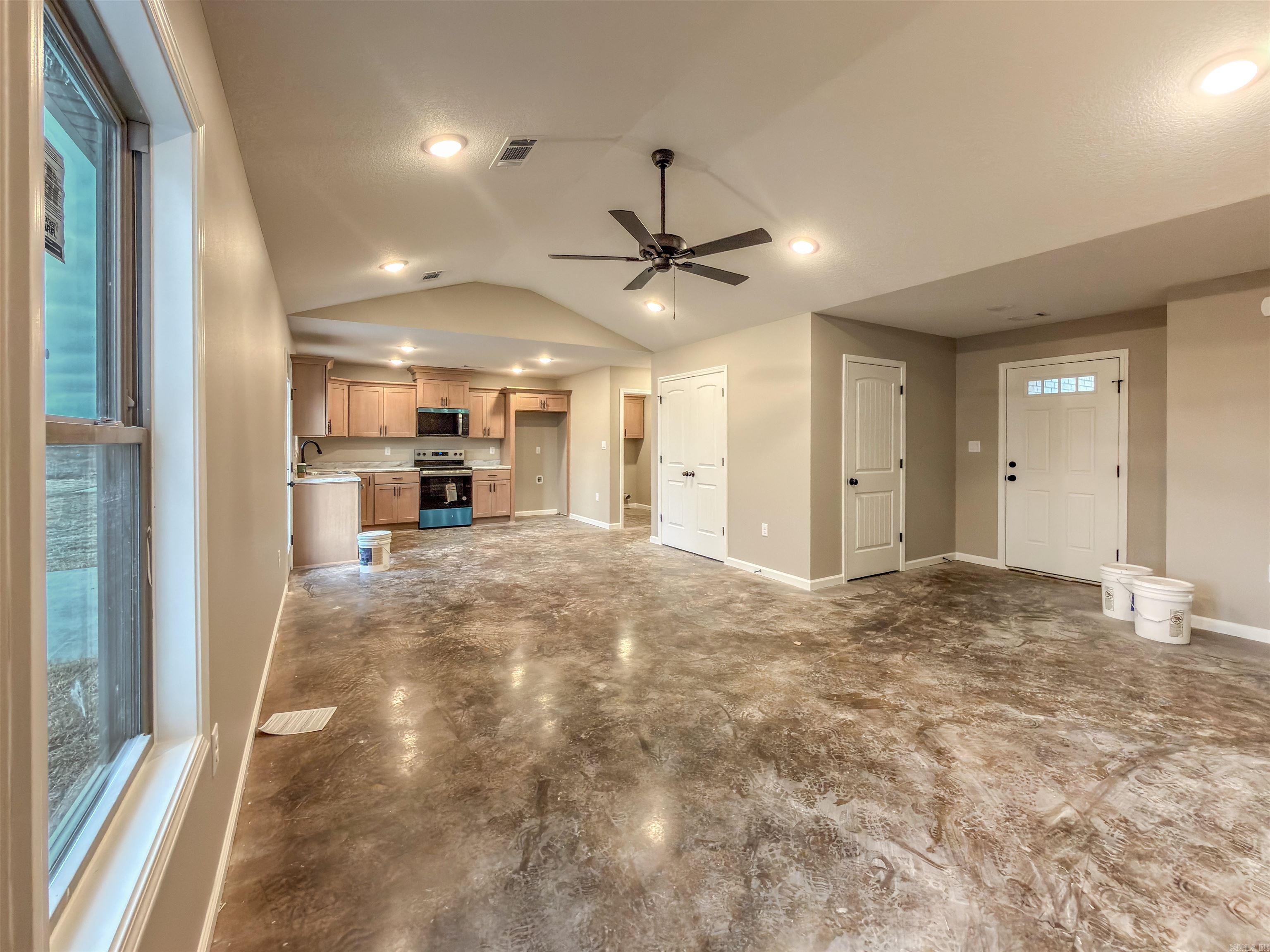 LAKEWOOD - Residential